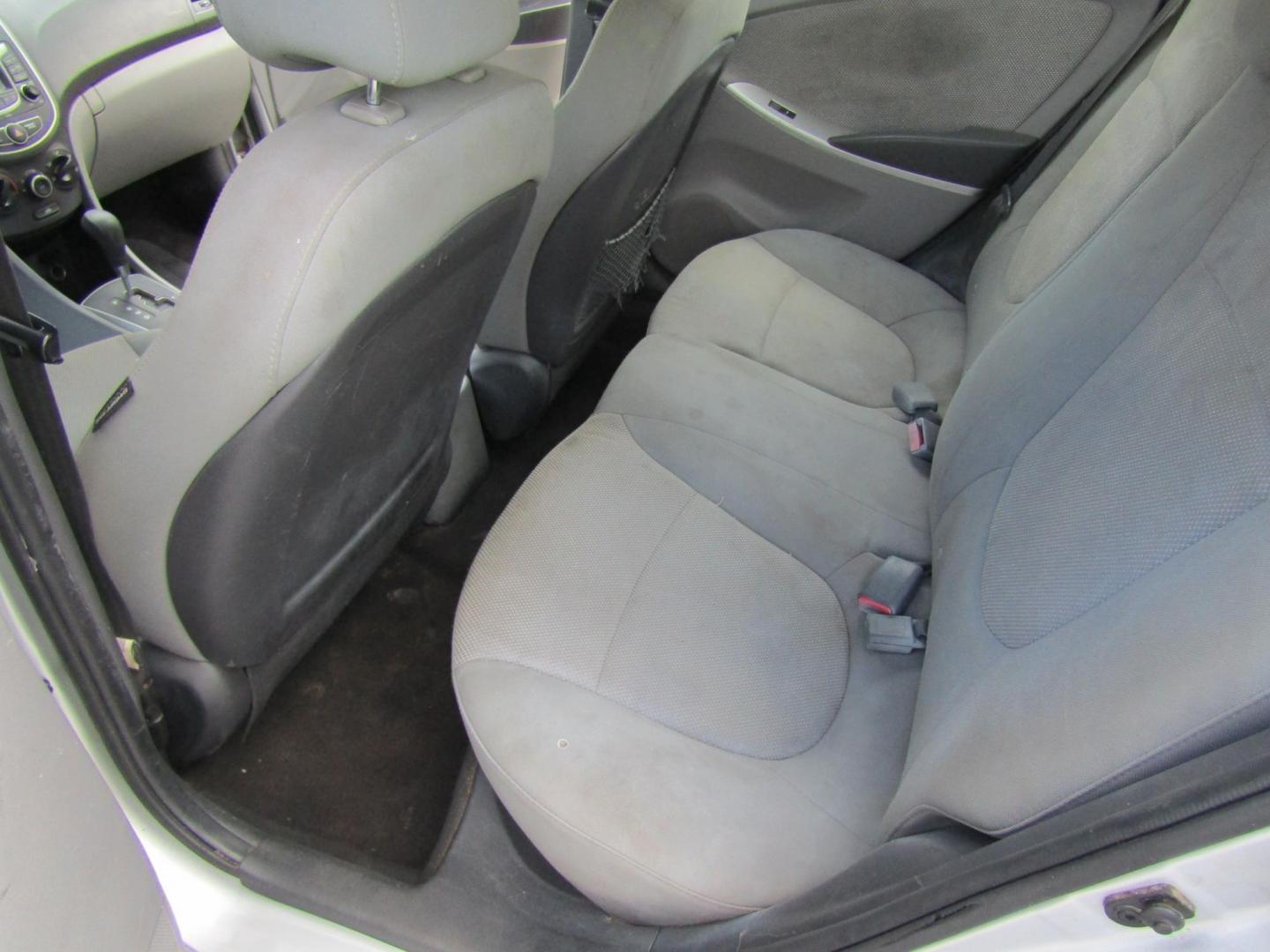 2013 Silver /Gray Hyundai Accent GLS 4-Door (KMHCT4AE0DU) with an 1.6L L4 DOHC 16V engine, Automatic transmission, located at 15016 S Hwy 231, Midland City, AL, 36350, (334) 983-3001, 31.306210, -85.495277 - Photo#2