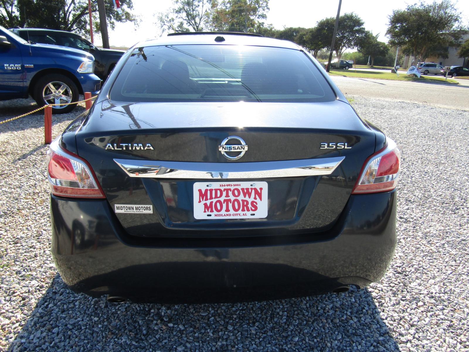 2013 Blue Nissan Altima 3.5 SV (1N4BL3AP7DC) with an 3.5L V6 DOHC 24V engine, Automatic transmission, located at 15016 S Hwy 231, Midland City, AL, 36350, (334) 983-3001, 31.306210, -85.495277 - Photo #6