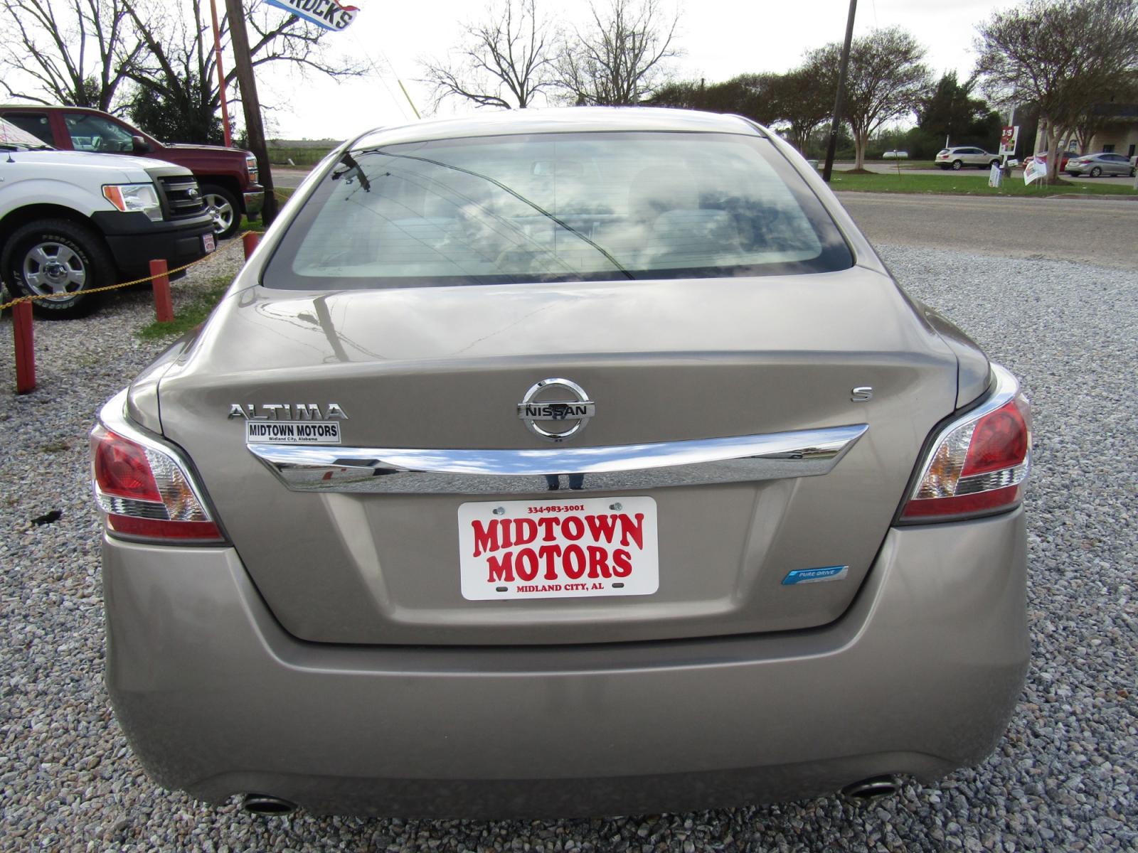 2014 Gold /Tan Nissan Altima 2.5 SL (1N4AL3AP0EC) with an 2.5L L4 DOHC 16V engine, Continuously Variable Transmission transmission, located at 15016 S Hwy 231, Midland City, AL, 36350, (334) 983-3001, 31.306210, -85.495277 - Photo #6