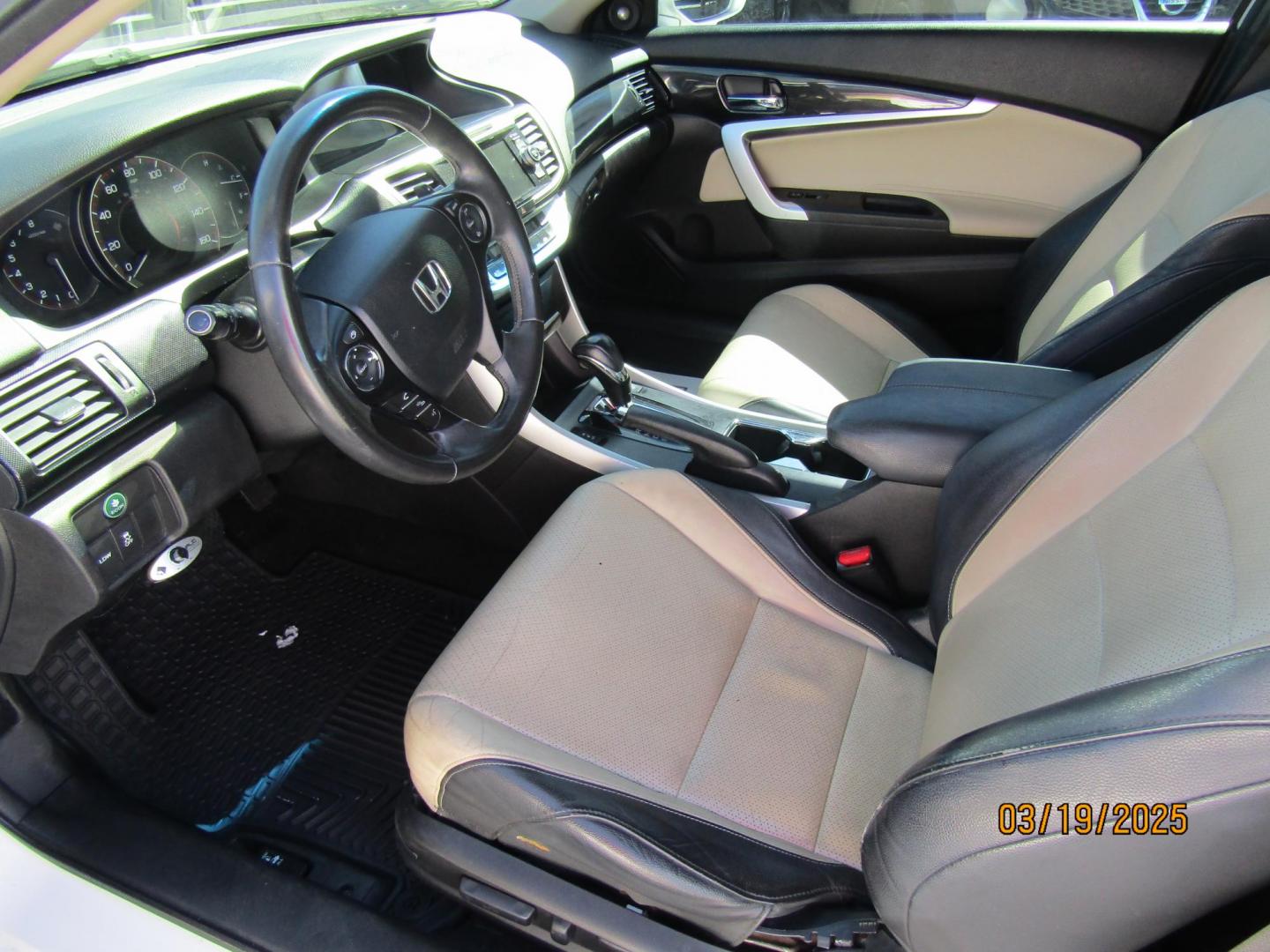 2013 White Honda Accord EX-L Coupe CVT (1HGCT1B89DA) with an 2.4L L4 DOHC 16V engine, Automatic transmission, located at 15016 S Hwy 231, Midland City, AL, 36350, (334) 983-3001, 31.306210, -85.495277 - Photo#3