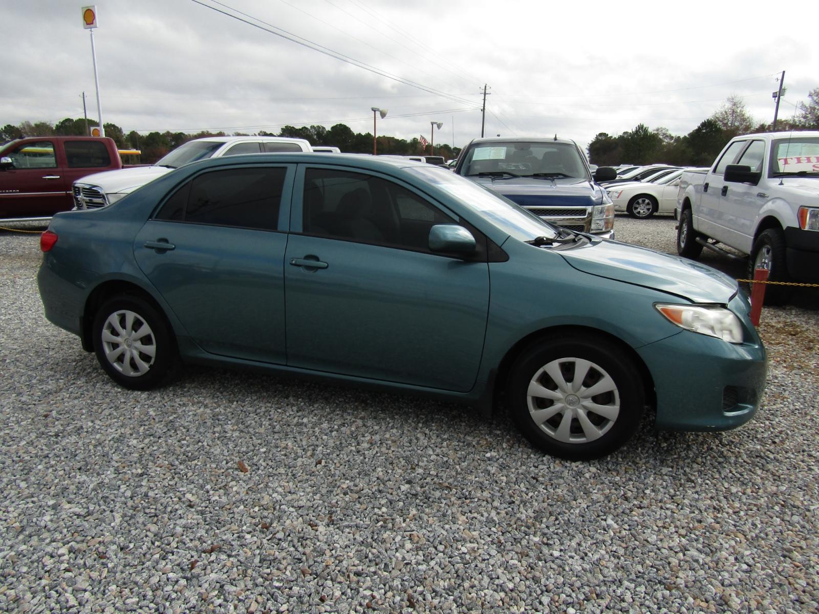2009 Green Toyota Corolla XRS 5-Speed AT (JTDBL40E799) with an 1.8L L4 DOHC 16V engine, Automatic transmission, located at 15016 S Hwy 231, Midland City, AL, 36350, (334) 983-3001, 31.306210, -85.495277 - Photo #0