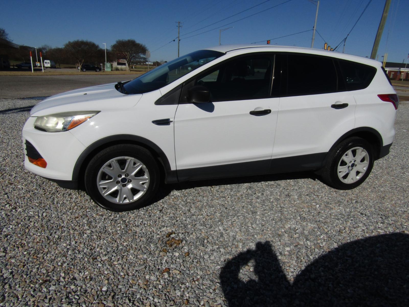 2015 White Ford Escape S FWD (1FMCU0F74FU) with an 2.5L L4 DOHC 16V engine, Automatic transmission, located at 15016 S Hwy 231, Midland City, AL, 36350, (334) 983-3001, 31.306210, -85.495277 - Photo #2