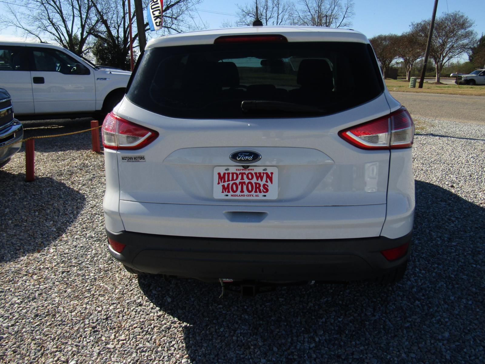 2015 White Ford Escape S FWD (1FMCU0F74FU) with an 2.5L L4 DOHC 16V engine, Automatic transmission, located at 15016 S Hwy 231, Midland City, AL, 36350, (334) 983-3001, 31.306210, -85.495277 - Photo #7