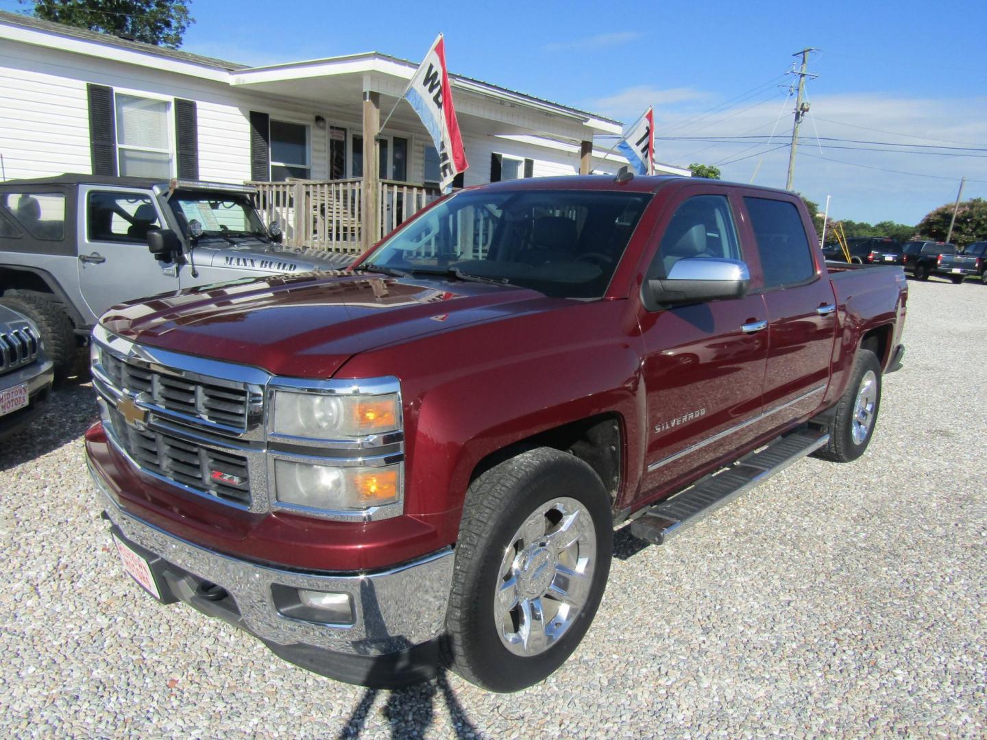 2014 Maroon /Gray Chevrolet Silverado 1500 1LZ Crew Cab 4WD (3GCUKSEC7EG) with an 5.3L V8 OHV 16V engine, Automatic transmission, located at 15016 S Hwy 231, Midland City, AL, 36350, (334) 983-3001, 31.306210, -85.495277 - Photo#2