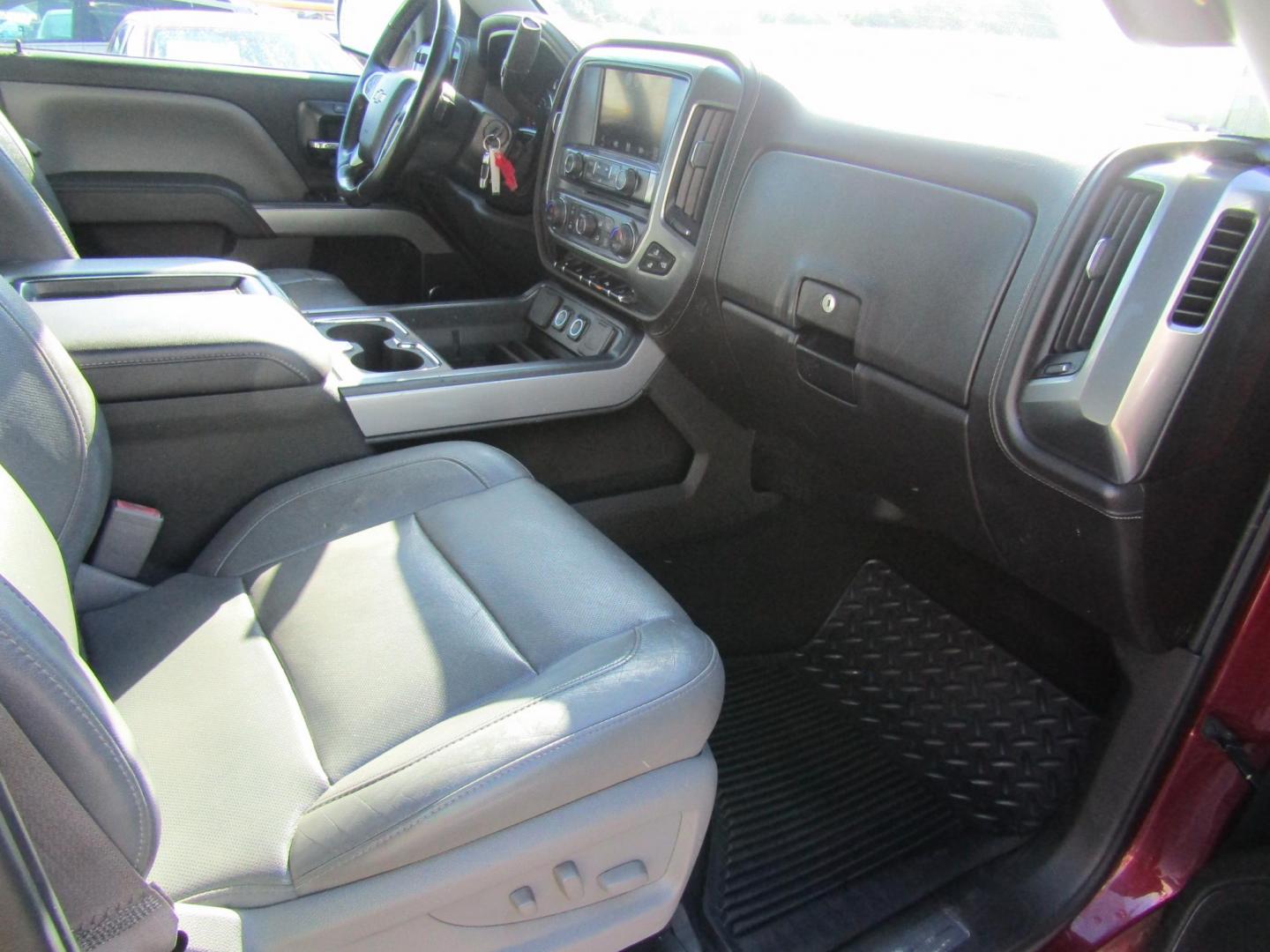 2014 Maroon /Gray Chevrolet Silverado 1500 1LZ Crew Cab 4WD (3GCUKSEC7EG) with an 5.3L V8 OHV 16V engine, Automatic transmission, located at 15016 S Hwy 231, Midland City, AL, 36350, (334) 983-3001, 31.306210, -85.495277 - Photo#9