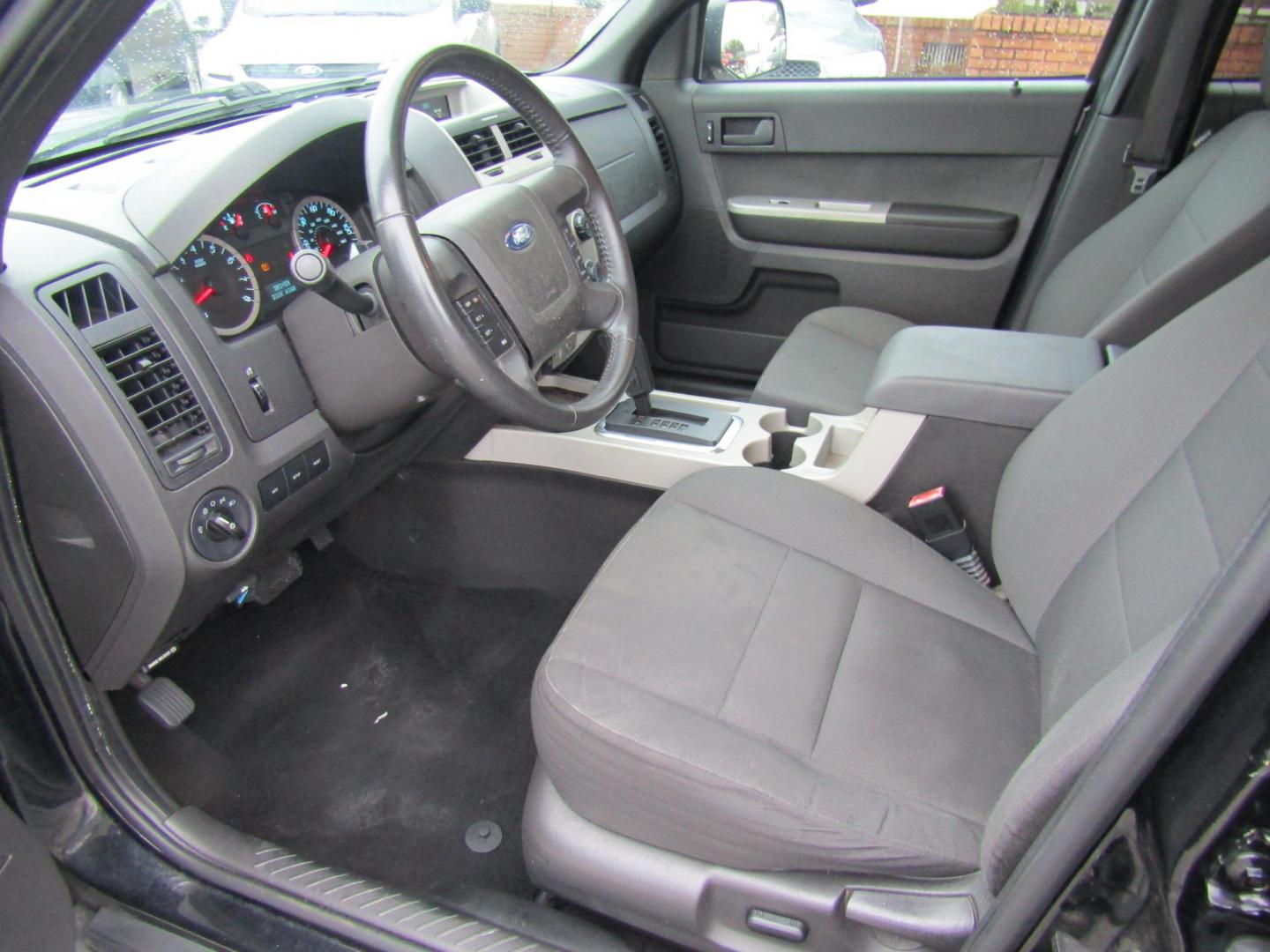 2012 Black /Gray Ford Escape XLT FWD (1FMCU0DG1CK) with an 3.0L V6 DOHC 24V engine, Automatic transmission, located at 15016 S Hwy 231, Midland City, AL, 36350, (334) 983-3001, 31.306210, -85.495277 - Photo#2