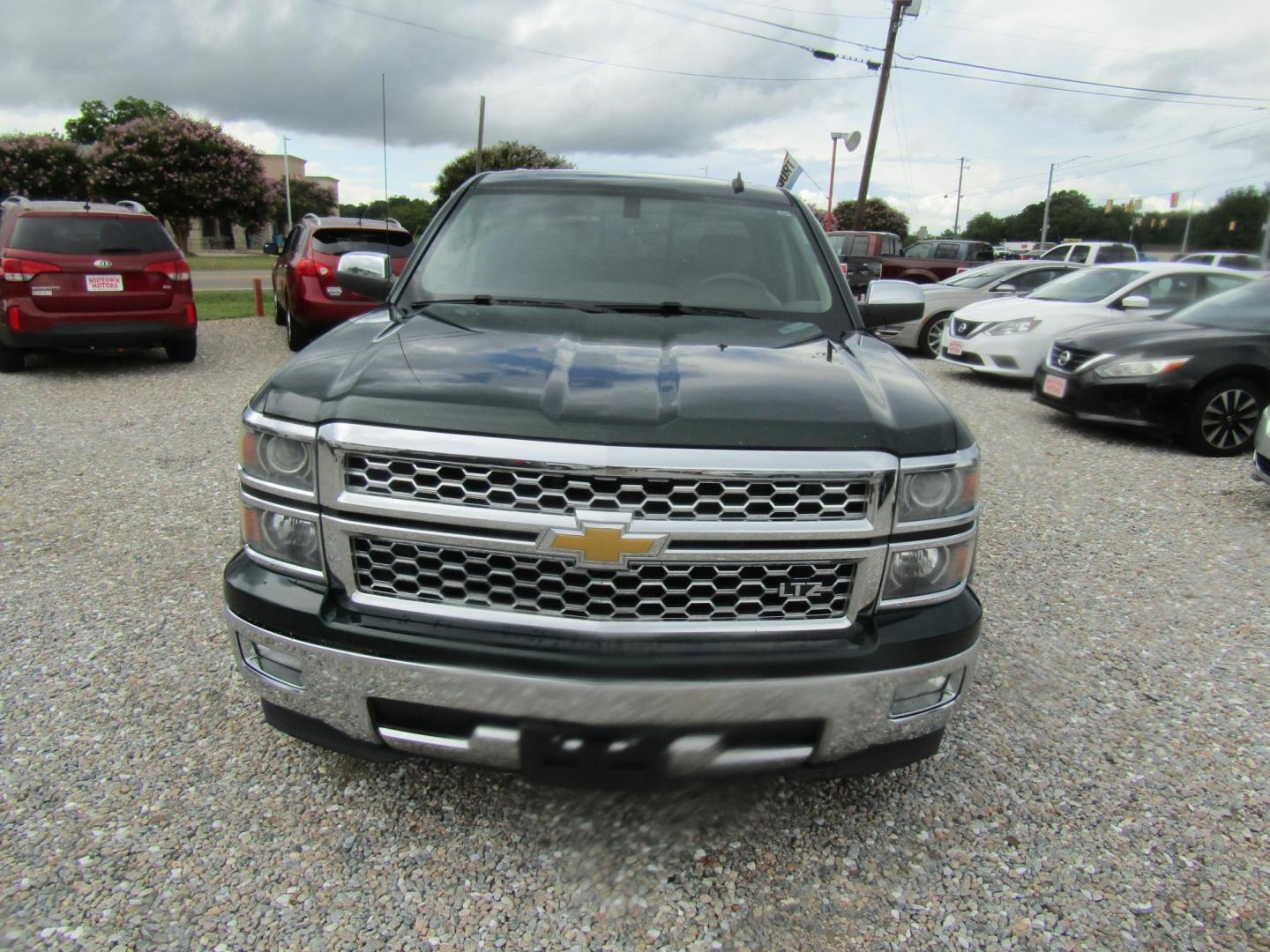 2014 Green /Tan Chevrolet Silverado 1500 1LZ Crew Cab 2WD (3GCPCSEC2EG) with an 5.3L V8 OHV 16V engine, Automatic transmission, located at 15016 S Hwy 231, Midland City, AL, 36350, (334) 983-3001, 31.306210, -85.495277 - Photo#1