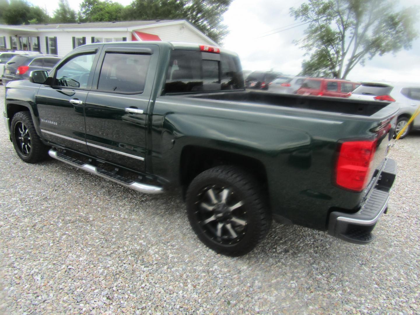 2014 Green /Tan Chevrolet Silverado 1500 1LZ Crew Cab 2WD (3GCPCSEC2EG) with an 5.3L V8 OHV 16V engine, Automatic transmission, located at 15016 S Hwy 231, Midland City, AL, 36350, (334) 983-3001, 31.306210, -85.495277 - Photo#5