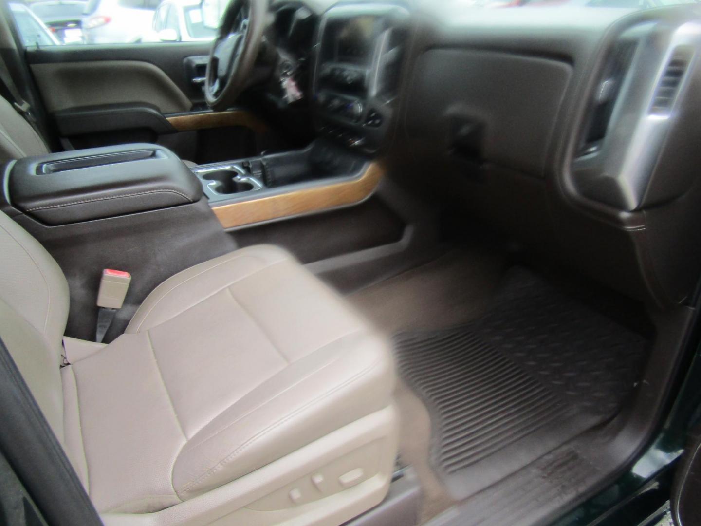 2014 Green /Tan Chevrolet Silverado 1500 1LZ Crew Cab 2WD (3GCPCSEC2EG) with an 5.3L V8 OHV 16V engine, Automatic transmission, located at 15016 S Hwy 231, Midland City, AL, 36350, (334) 983-3001, 31.306210, -85.495277 - Photo#9