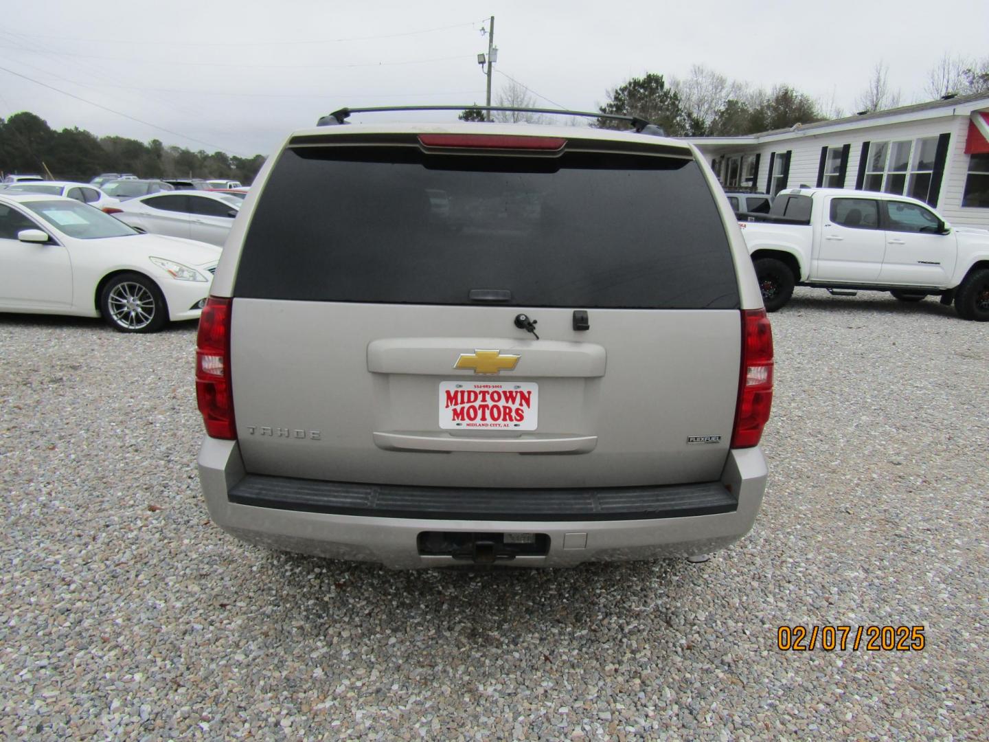 2009 Silver /Gray Chevrolet Tahoe LT1 2WD (1GNEC23399R) with an 5.3L V8 OHV 16V FFV engine, Automatic transmission, located at 15016 S Hwy 231, Midland City, AL, 36350, (334) 983-3001, 31.306210, -85.495277 - Photo#6