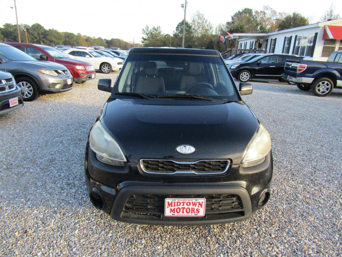 2012 Black /Gray Kia Soul Base (KNDJT2A51C7) with an 1.6L L4 DOHC 16V engine, Automatic transmission, located at 15016 S Hwy 231, Midland City, AL, 36350, (334) 983-3001, 31.306210, -85.495277 - Photo#1