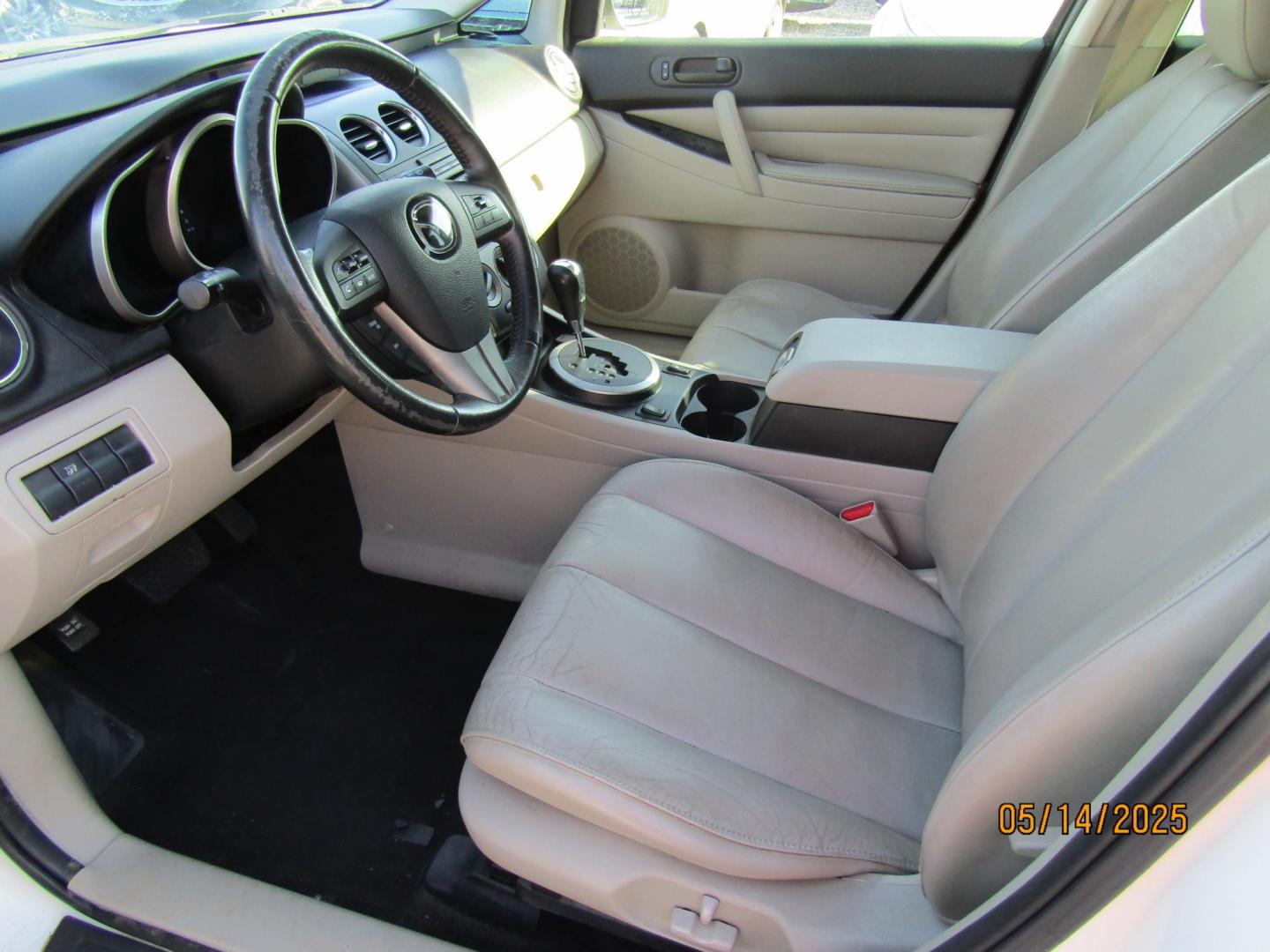 2010 White Mazda CX-7 s Grand Touring (JM3ER2W32A0) with an 2.3L L4 DOHC 16V TURBO engine, Automatic transmission, located at 15016 S Hwy 231, Midland City, AL, 36350, (334) 983-3001, 31.306210, -85.495277 - Photo#3