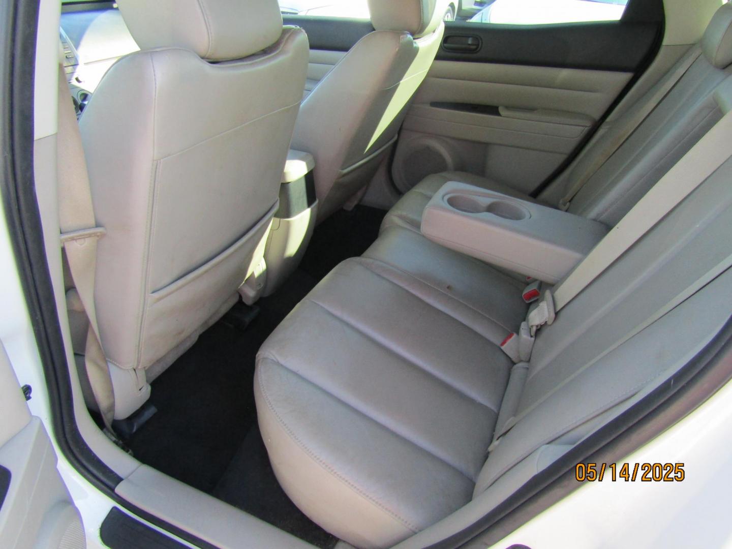 2010 White Mazda CX-7 s Grand Touring (JM3ER2W32A0) with an 2.3L L4 DOHC 16V TURBO engine, Automatic transmission, located at 15016 S Hwy 231, Midland City, AL, 36350, (334) 983-3001, 31.306210, -85.495277 - Photo#4