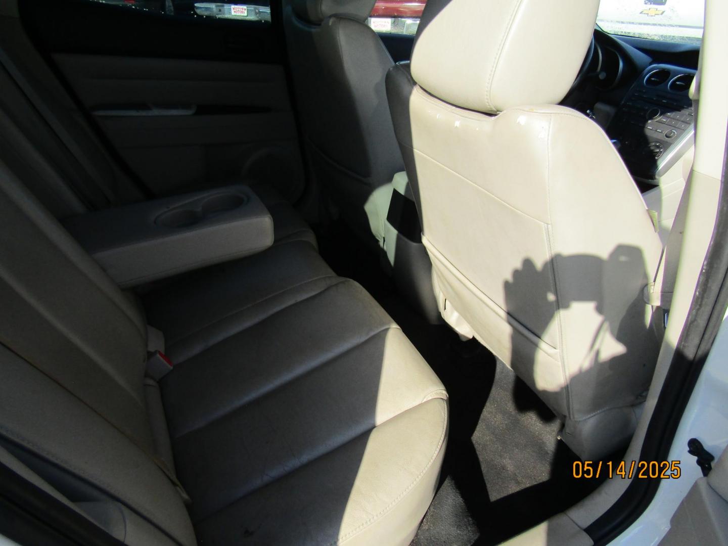 2010 White Mazda CX-7 s Grand Touring (JM3ER2W32A0) with an 2.3L L4 DOHC 16V TURBO engine, Automatic transmission, located at 15016 S Hwy 231, Midland City, AL, 36350, (334) 983-3001, 31.306210, -85.495277 - Photo#8