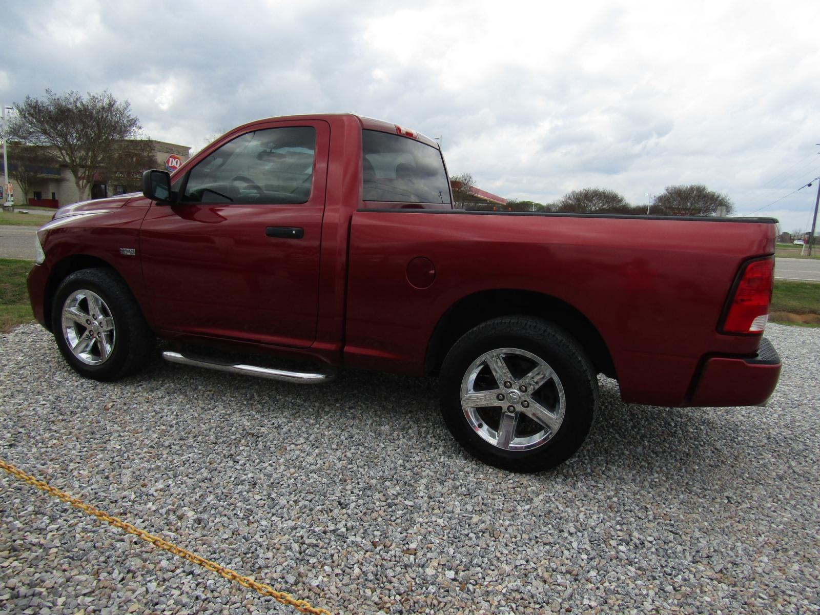 2012 Maroon /Gray Dodge Ram 1500 ST SWB 2WD (3C6JD6AT1CG) with an 5.7L V8 OHV 16V engine, Automatic transmission, located at 15016 S Hwy 231, Midland City, AL, 36350, (334) 983-3001, 31.306210, -85.495277 - Photo #4