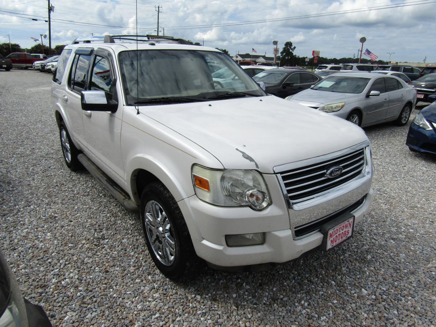 2010 White Ford Explorer Limited 4.0L 2WD (1FMEU6FE7AU) with an 4.0L V6 SOHC 16V engine, Automatic transmission, located at 15016 S Hwy 231, Midland City, AL, 36350, (334) 983-3001, 31.306210, -85.495277- Photo#0