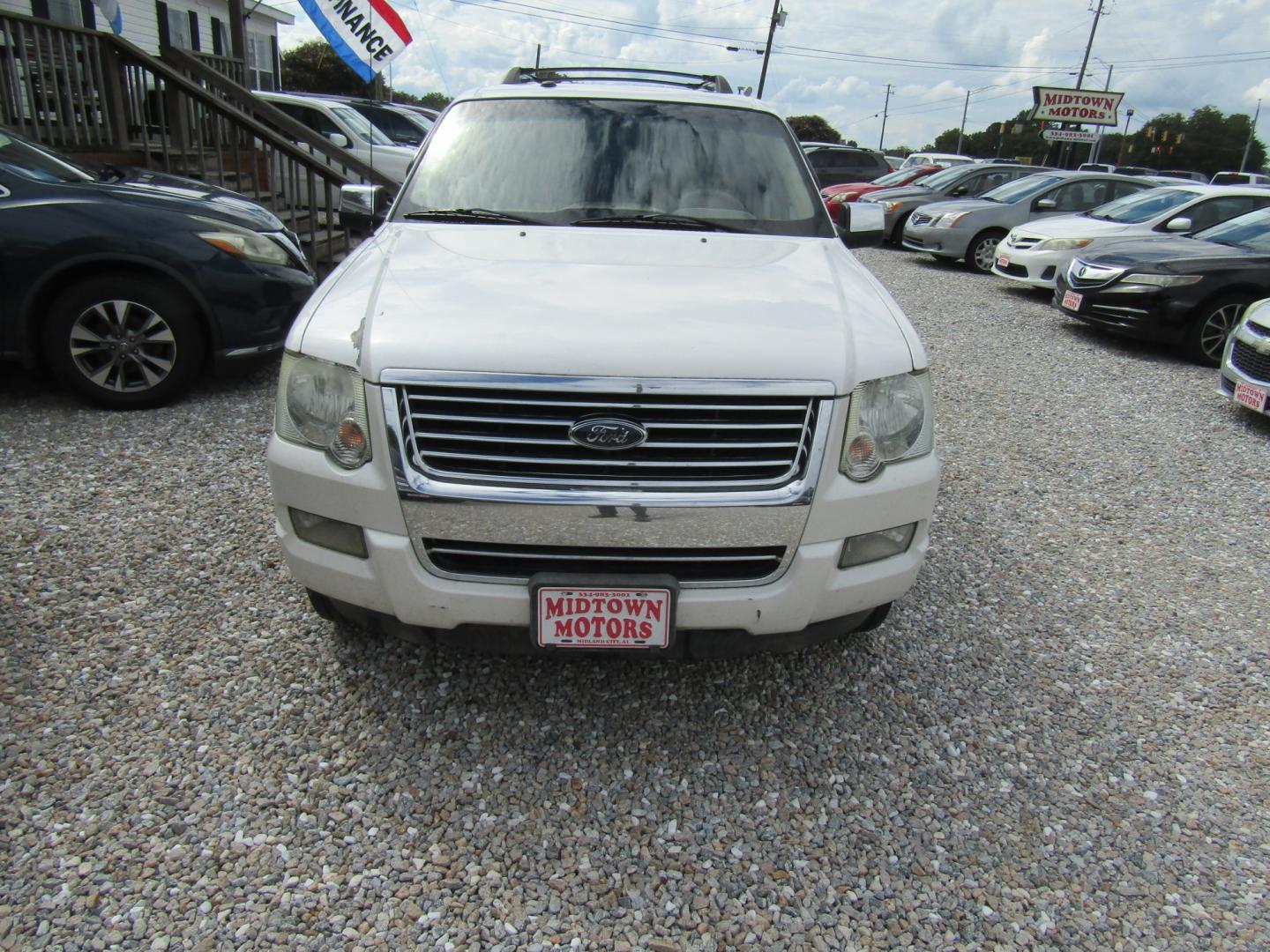 2010 White Ford Explorer Limited 4.0L 2WD (1FMEU6FE7AU) with an 4.0L V6 SOHC 16V engine, Automatic transmission, located at 15016 S Hwy 231, Midland City, AL, 36350, (334) 983-3001, 31.306210, -85.495277- Photo#1