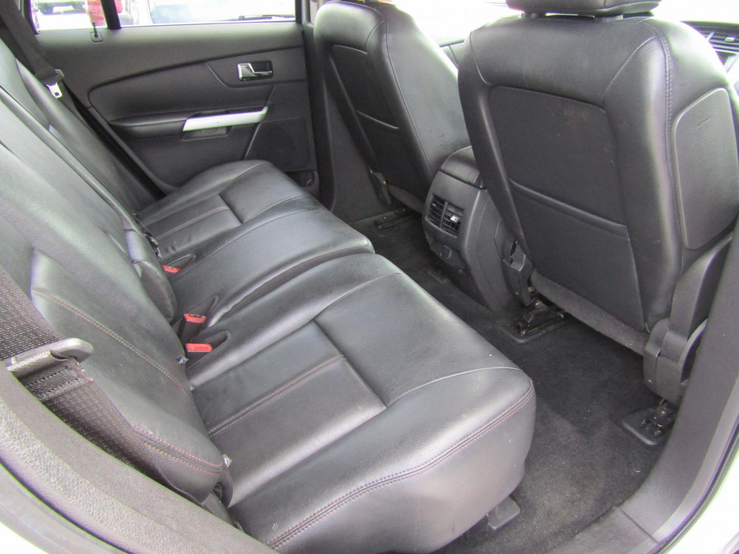 2011 Silver /Black Ford Edge Limited FWD (2FMDK3KC9BB) with an 3.5L V6 DOHC 24V engine, Automatic transmission, located at 15016 S Hwy 231, Midland City, AL, 36350, (334) 983-3001, 31.306210, -85.495277- Photo#8