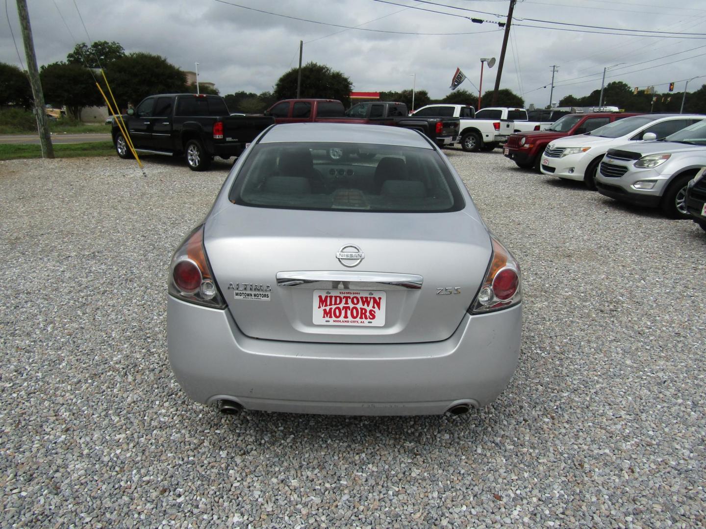 2010 Silver Nissan Altima 2.5 (1N4AL2AP5AC) with an 2.5L L4 DOHC 16V engine, Automatic transmission, located at 15016 S Hwy 231, Midland City, AL, 36350, (334) 983-3001, 31.306210, -85.495277 - Photo#5