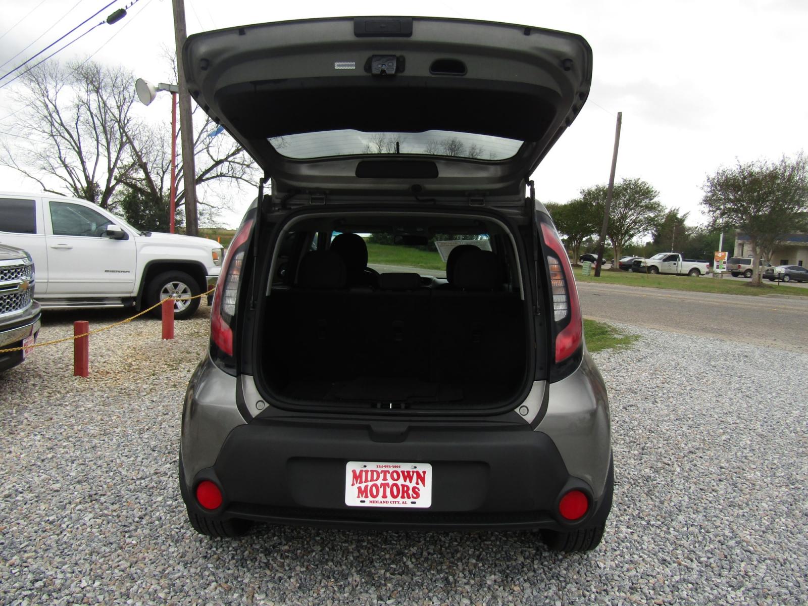 2015 Gray /Black Kia Soul Base (KNDJN2A24F7) with an 1.6L L4 DOHC 16V engine, Automatic transmission, located at 15016 S Hwy 231, Midland City, AL, 36350, (334) 983-3001, 31.306210, -85.495277 - Photo #7