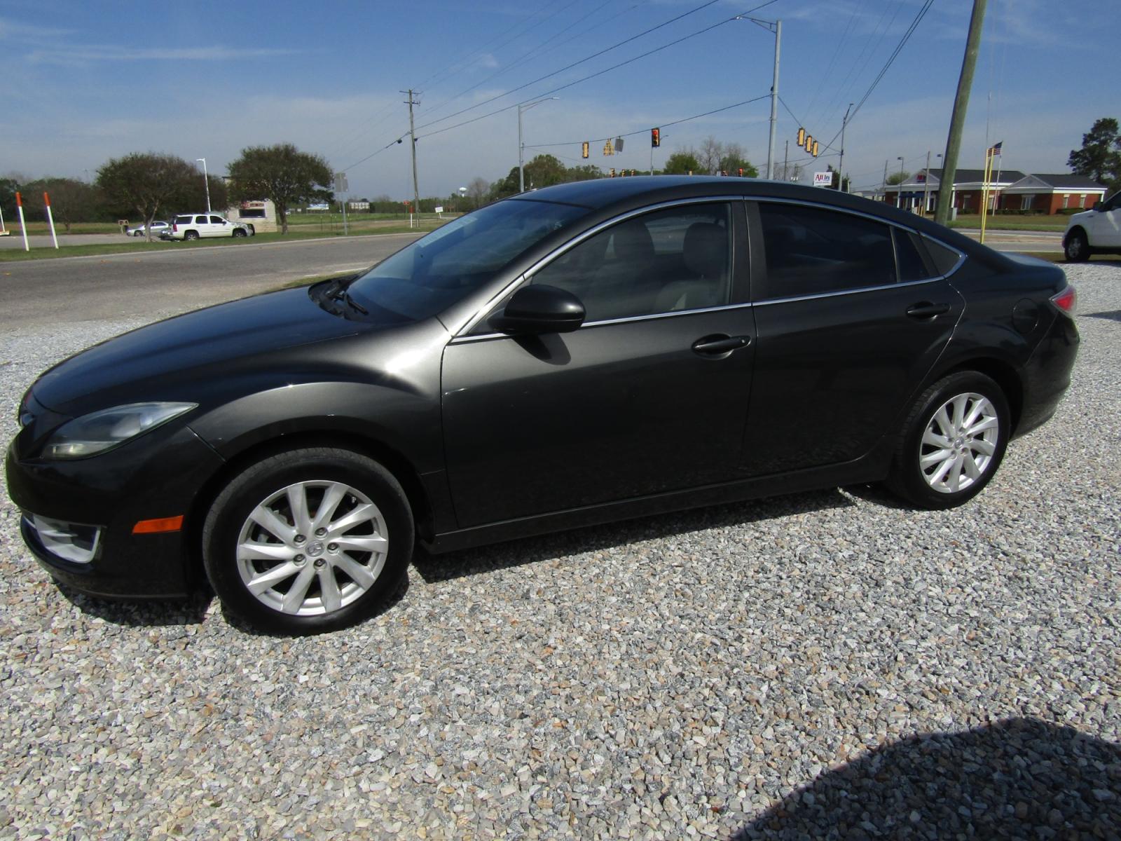 2012 Brown Mazda MAZDA6 I Touring (1YVHZ8DH4C5) with an 2.5L L4 DOHC 16V engine, Automatic transmission, located at 15016 S Hwy 231, Midland City, AL, 36350, (334) 983-3001, 31.306210, -85.495277 - Photo #2
