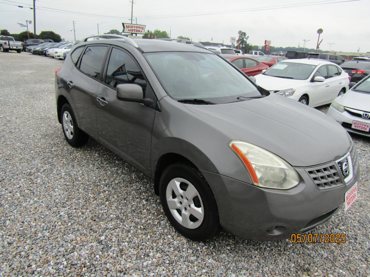 2010 Gray Nissan Rogue S 2WD (JN8AS5MT2AW) with an 2.5L L4 DOHC 16V engine, CVT transmission, located at 15016 S Hwy 231, Midland City, AL, 36350, (334) 983-3001, 31.306210, -85.495277 - Photo#0