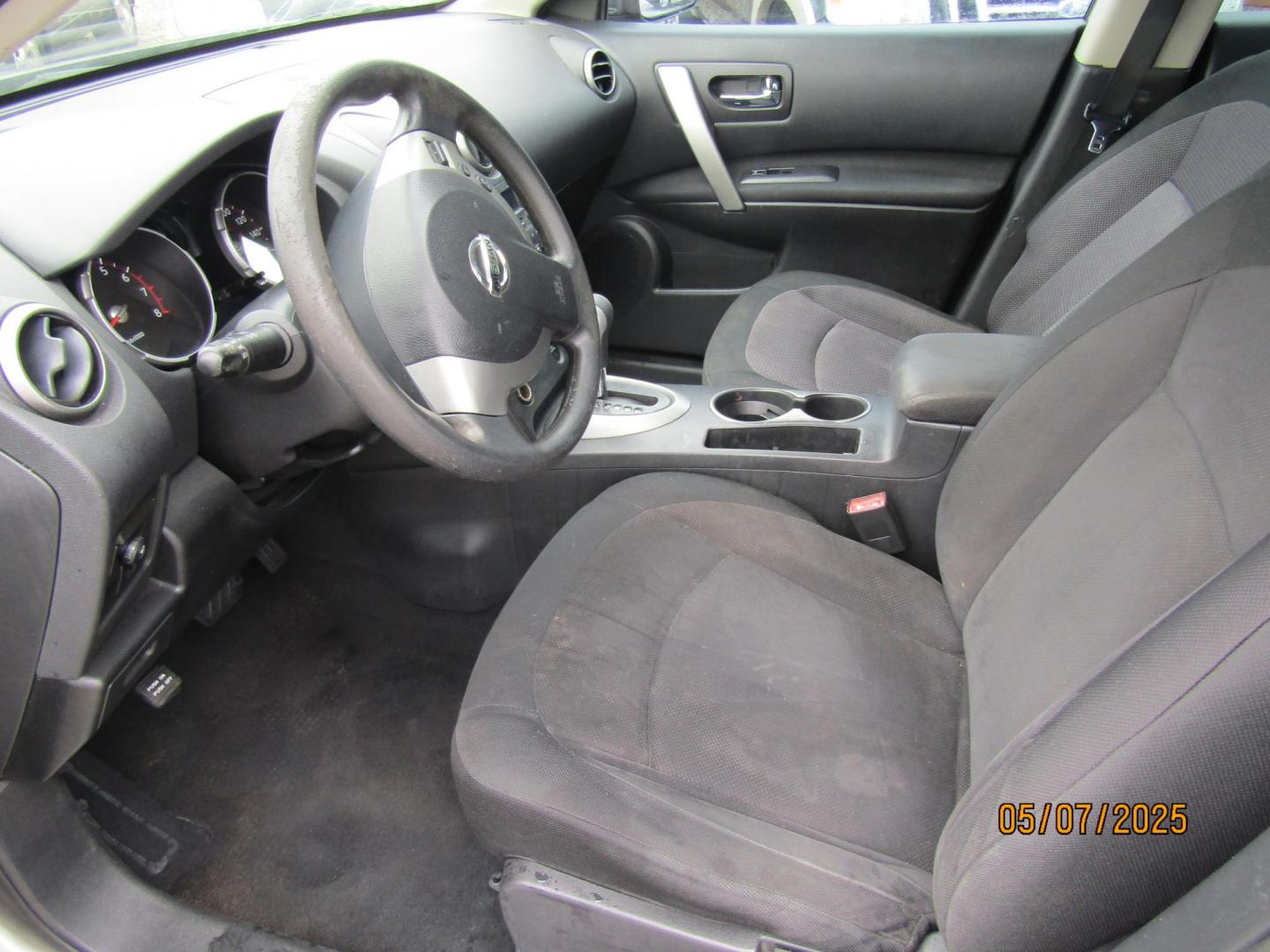 2010 Gray Nissan Rogue S 2WD (JN8AS5MT2AW) with an 2.5L L4 DOHC 16V engine, CVT transmission, located at 15016 S Hwy 231, Midland City, AL, 36350, (334) 983-3001, 31.306210, -85.495277 - Photo#3