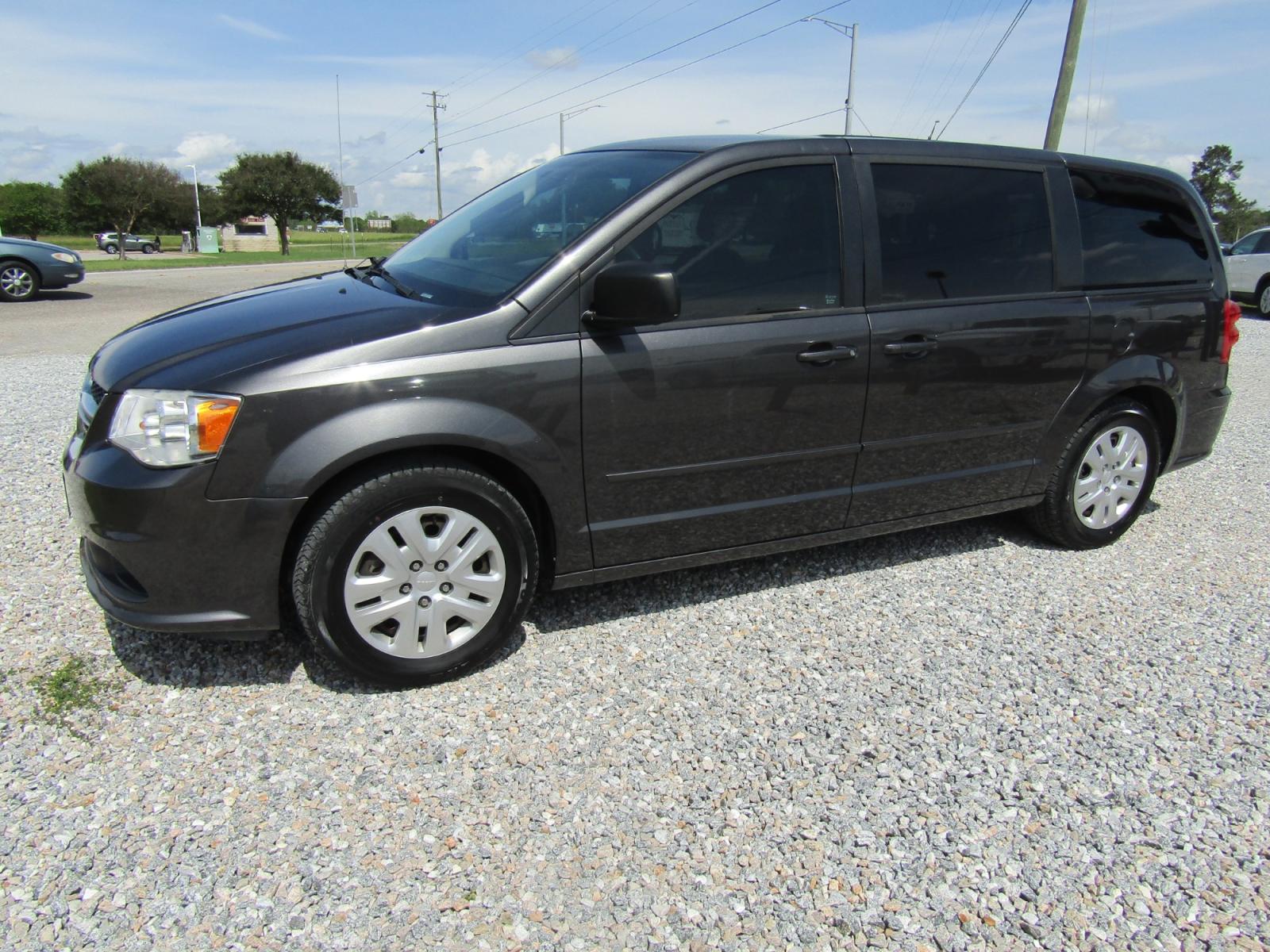 2016 Gray /Gray Dodge Grand Caravan SE (2C4RDGBG4GR) with an 3.6L V6 DOHC 24V engine, Automatic transmission, located at 15016 S Hwy 231, Midland City, AL, 36350, (334) 983-3001, 31.306210, -85.495277 - Photo #2