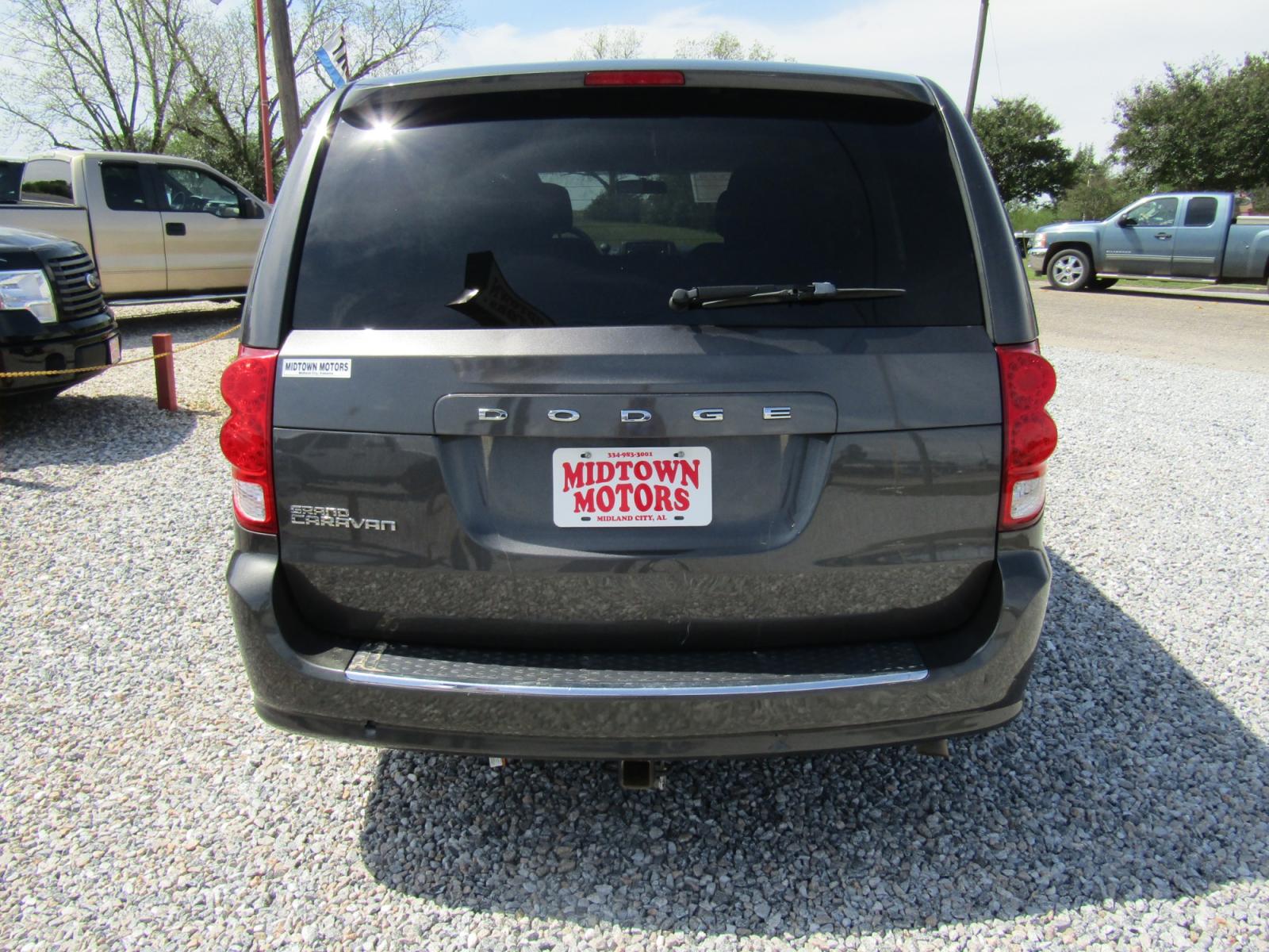 2016 Gray /Gray Dodge Grand Caravan SE (2C4RDGBG4GR) with an 3.6L V6 DOHC 24V engine, Automatic transmission, located at 15016 S Hwy 231, Midland City, AL, 36350, (334) 983-3001, 31.306210, -85.495277 - Photo #6