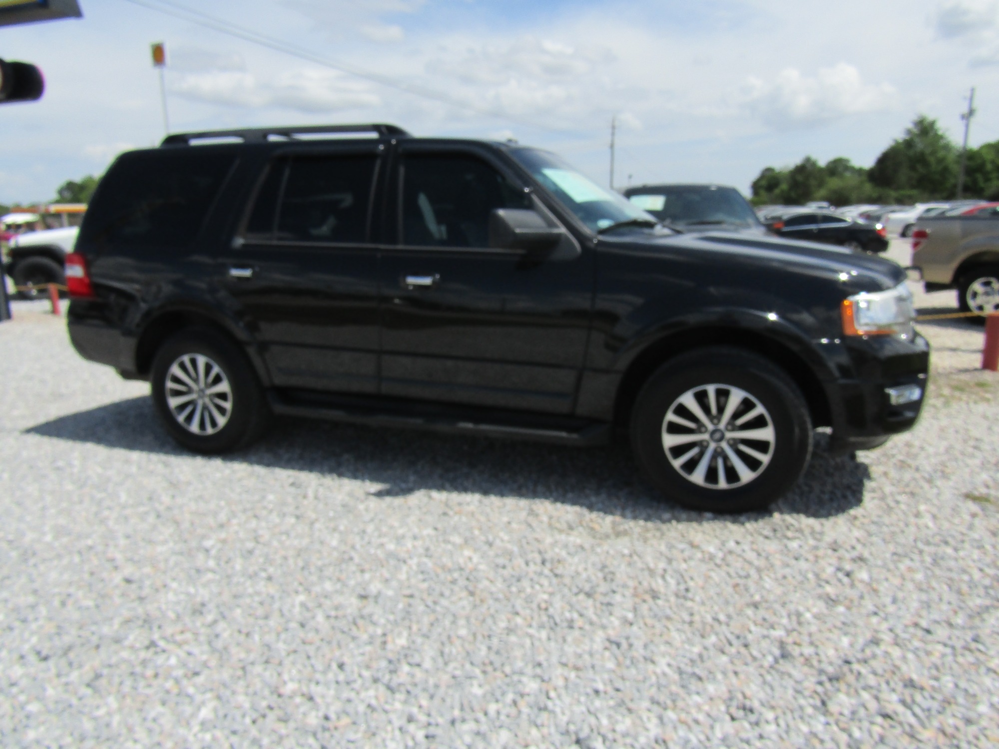 photo of 2015 Ford Expedition 