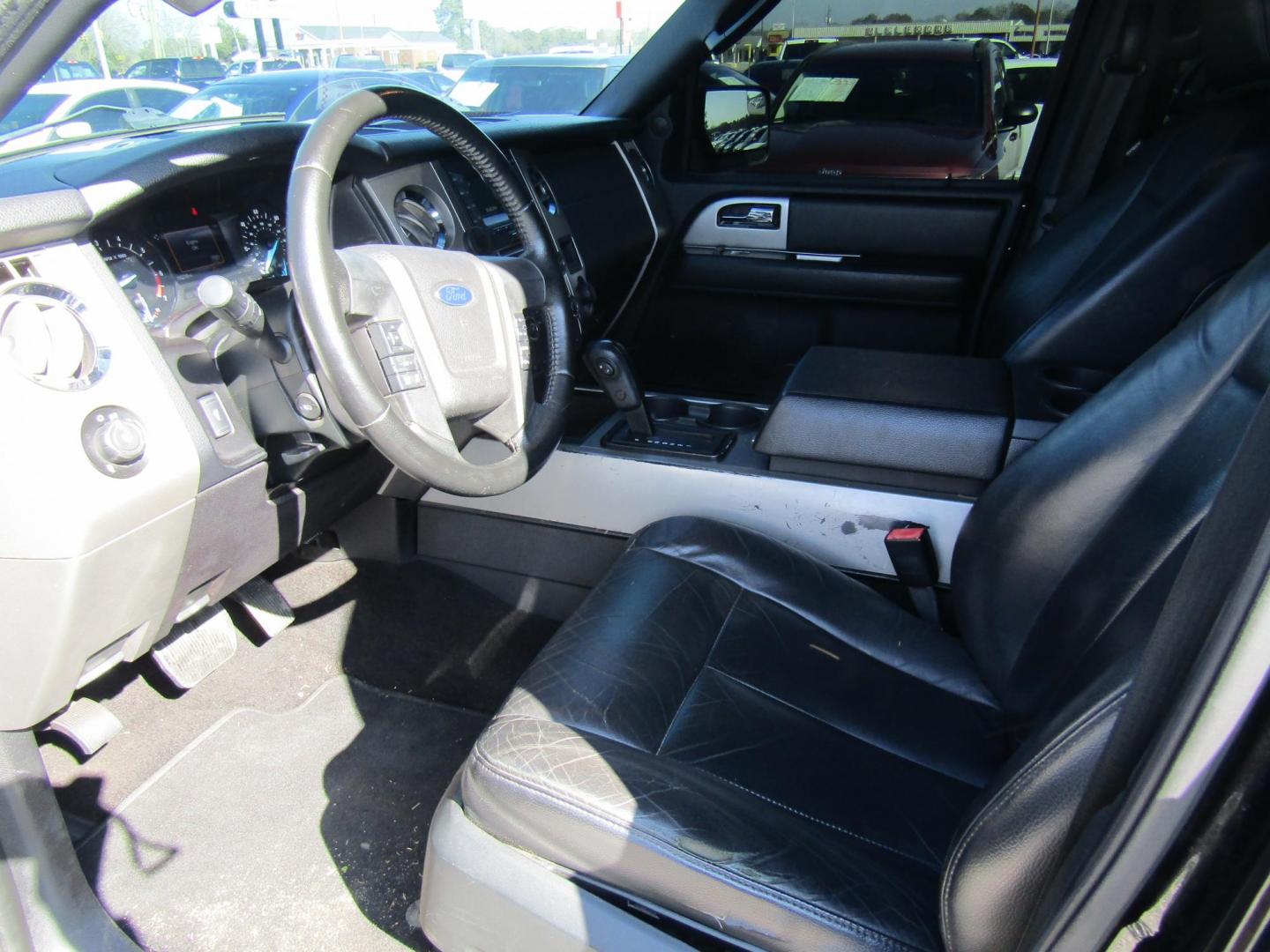 2015 Black /Black Ford Expedition King Ranch 2WD (1FMJU1HT7FE) with an 3.5L V6 DOHC 24V FFV engine, Automatic transmission, located at 15016 S Hwy 231, Midland City, AL, 36350, (334) 983-3001, 31.306210, -85.495277 - Photo#3