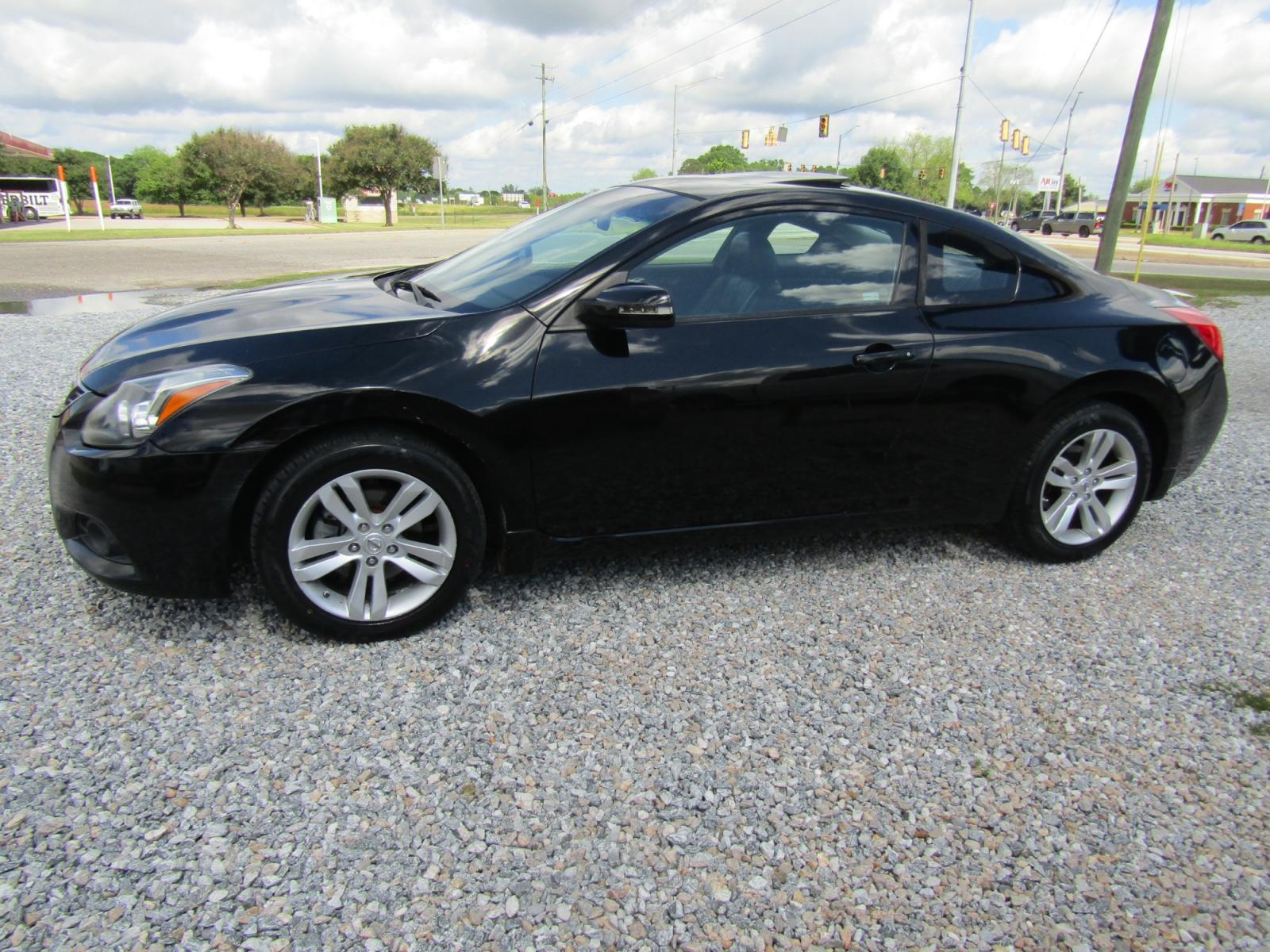 2012 Black /Black Nissan Altima 2.5 S 6M/T Coupe (1N4AL2EP7CC) with an 2.5L L4 DOHC 16V engine, Automatic transmission, located at 15016 S Hwy 231, Midland City, AL, 36350, (334) 983-3001, 31.306210, -85.495277 - Photo #2