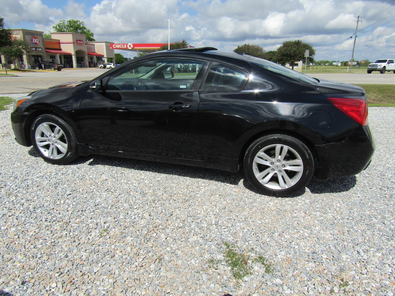 2012 Black /Black Nissan Altima 2.5 S 6M/T Coupe (1N4AL2EP7CC) with an 2.5L L4 DOHC 16V engine, Automatic transmission, located at 15016 S Hwy 231, Midland City, AL, 36350, (334) 983-3001, 31.306210, -85.495277 - Photo #4