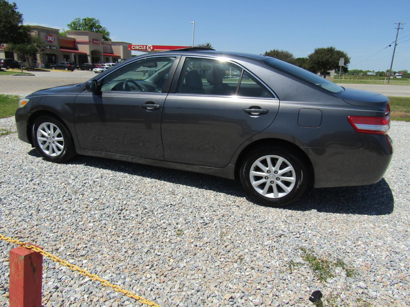 2011 Gray Toyota Camry Base 6-Spd AT (4T4BF3EK2BR) with an 2.5L L4 DOHC 16V engine, Automatic transmission, located at 15016 S Hwy 231, Midland City, AL, 36350, (334) 983-3001, 31.306210, -85.495277 - Photo #5
