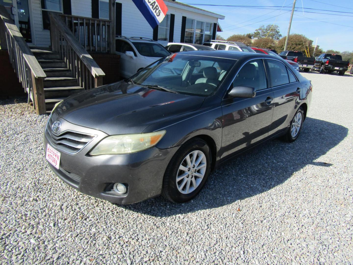 2011 Gray Toyota Camry Base 6-Spd AT (4T4BF3EK2BR) with an 2.5L L4 DOHC 16V engine, Automatic transmission, located at 15016 S Hwy 231, Midland City, AL, 36350, (334) 983-3001, 31.306210, -85.495277 - Photo#2