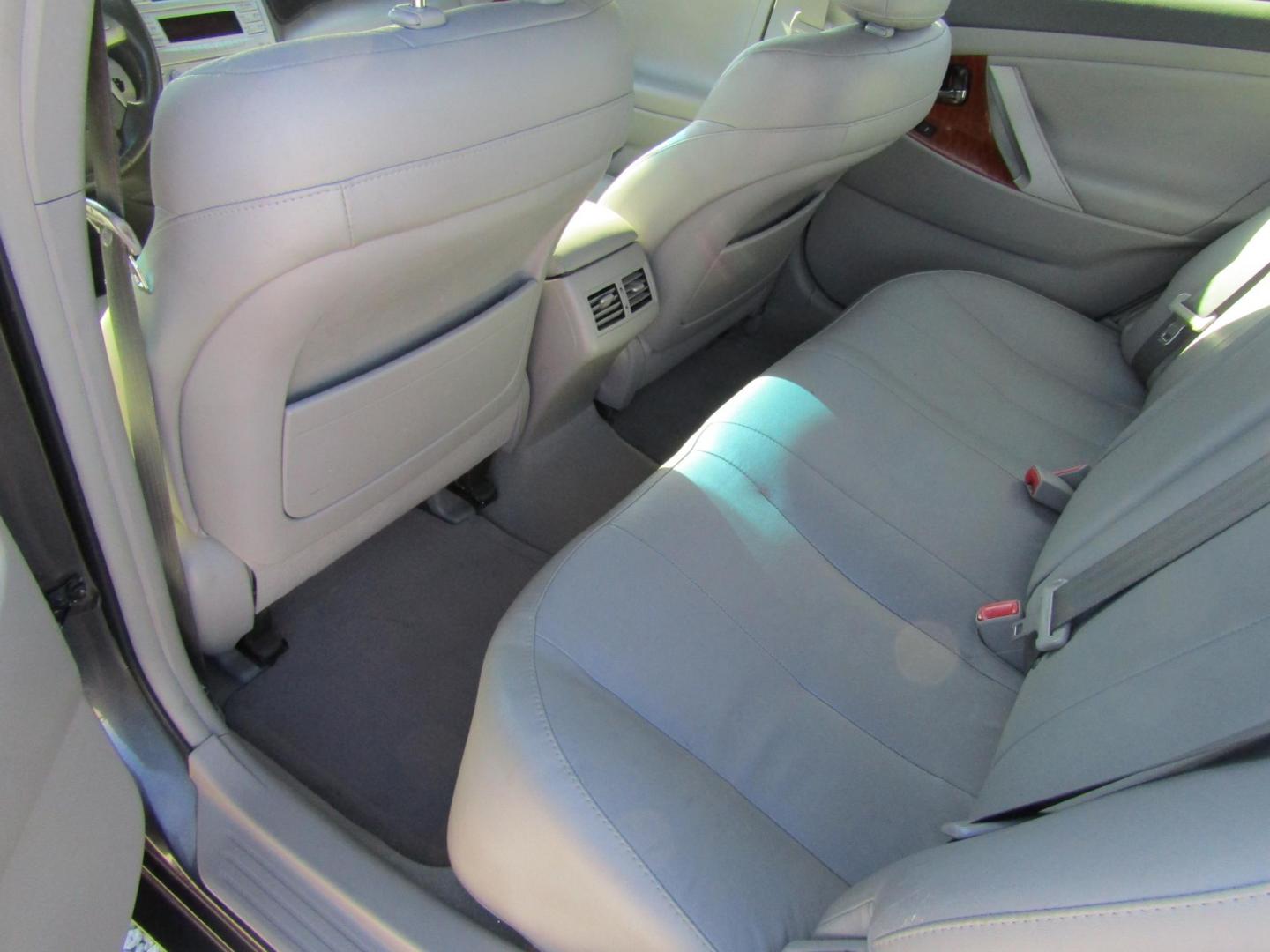 2011 Gray Toyota Camry Base 6-Spd AT (4T4BF3EK2BR) with an 2.5L L4 DOHC 16V engine, Automatic transmission, located at 15016 S Hwy 231, Midland City, AL, 36350, (334) 983-3001, 31.306210, -85.495277 - Photo#4