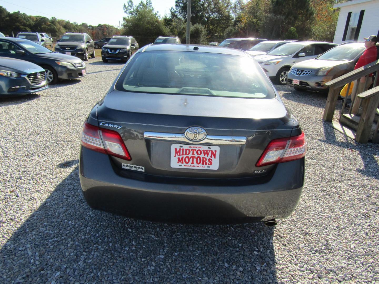 2011 Gray Toyota Camry Base 6-Spd AT (4T4BF3EK2BR) with an 2.5L L4 DOHC 16V engine, Automatic transmission, located at 15016 S Hwy 231, Midland City, AL, 36350, (334) 983-3001, 31.306210, -85.495277 - Photo#6