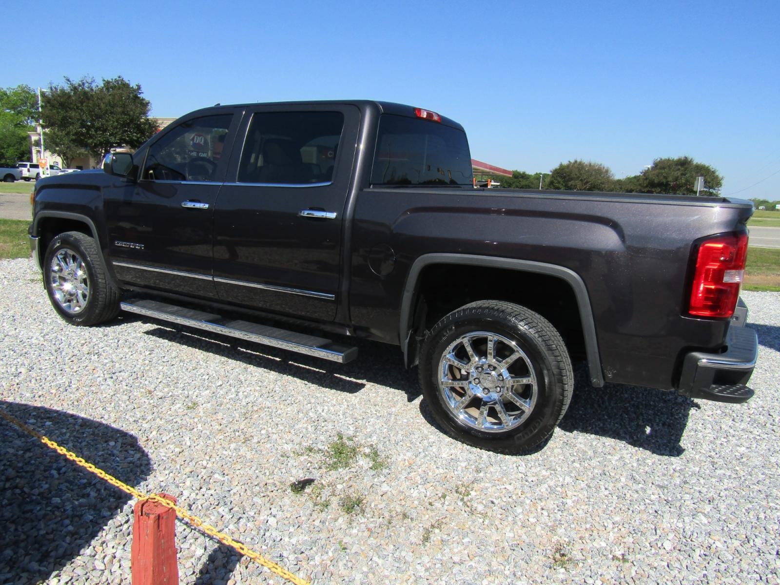 2014 Brown /Tan GMC Sierra 1500 SLT Crew Cab 2WD (3GTP1VEC9EG) with an 5.3L V8 OHV 16V engine, Automatic transmission, located at 15016 S Hwy 231, Midland City, AL, 36350, (334) 983-3001, 31.306210, -85.495277 - Photo #5