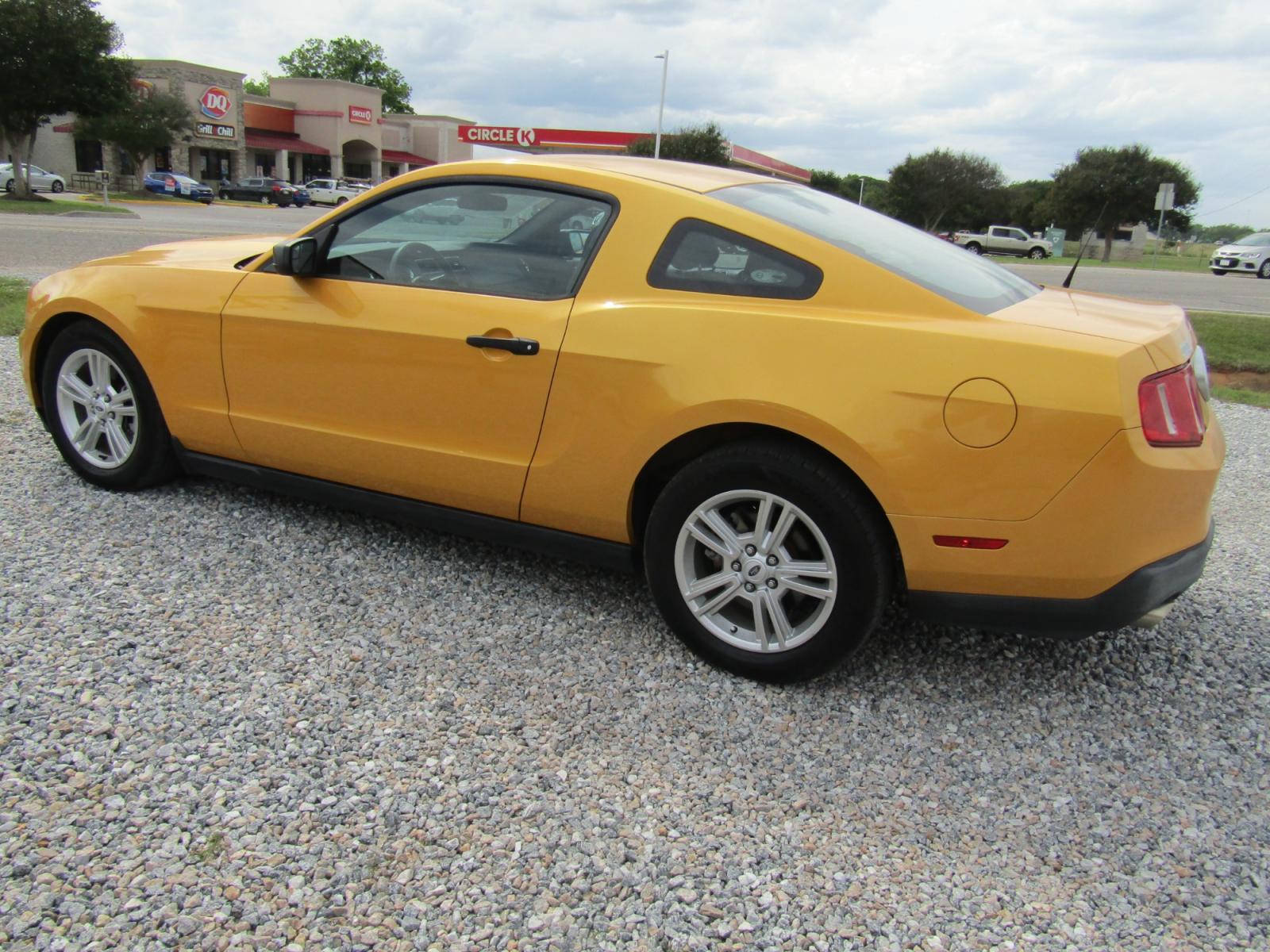 2012 Yellow /Black Ford Mustang V6 Coupe (1ZVBP8AM8C5) with an 3.7L V6 DOHC 24V engine, 6-Speed Manual transmission, located at 15016 S Hwy 231, Midland City, AL, 36350, (334) 983-3001, 31.306210, -85.495277 - Photo #4