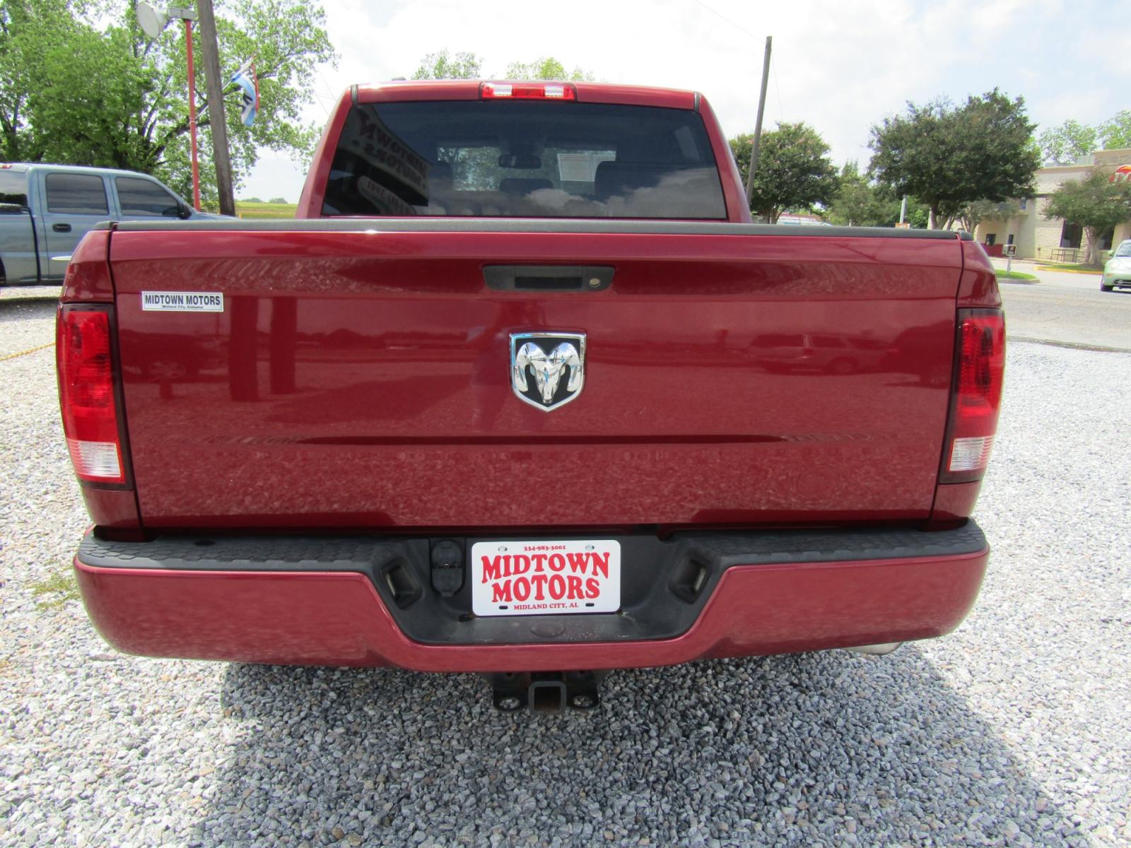 2014 Red RAM 1500 Tradesman/Express Crew Cab SWB 2WD (1C6RR6KGXES) with an 3.6L V6 DOHC 24V FFV engine, Automatic transmission, located at 15016 S Hwy 231, Midland City, AL, 36350, (334) 983-3001, 31.306210, -85.495277 - Photo #6