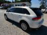 2013 White Lincoln MKX FWD (2LMDJ6JK0DB) with an 3.7L V6 DOHC 24V engine, Automatic transmission, located at 15016 S Hwy 231, Midland City, AL, 36350, (334) 983-3001, 31.306210, -85.495277 - Photo#5