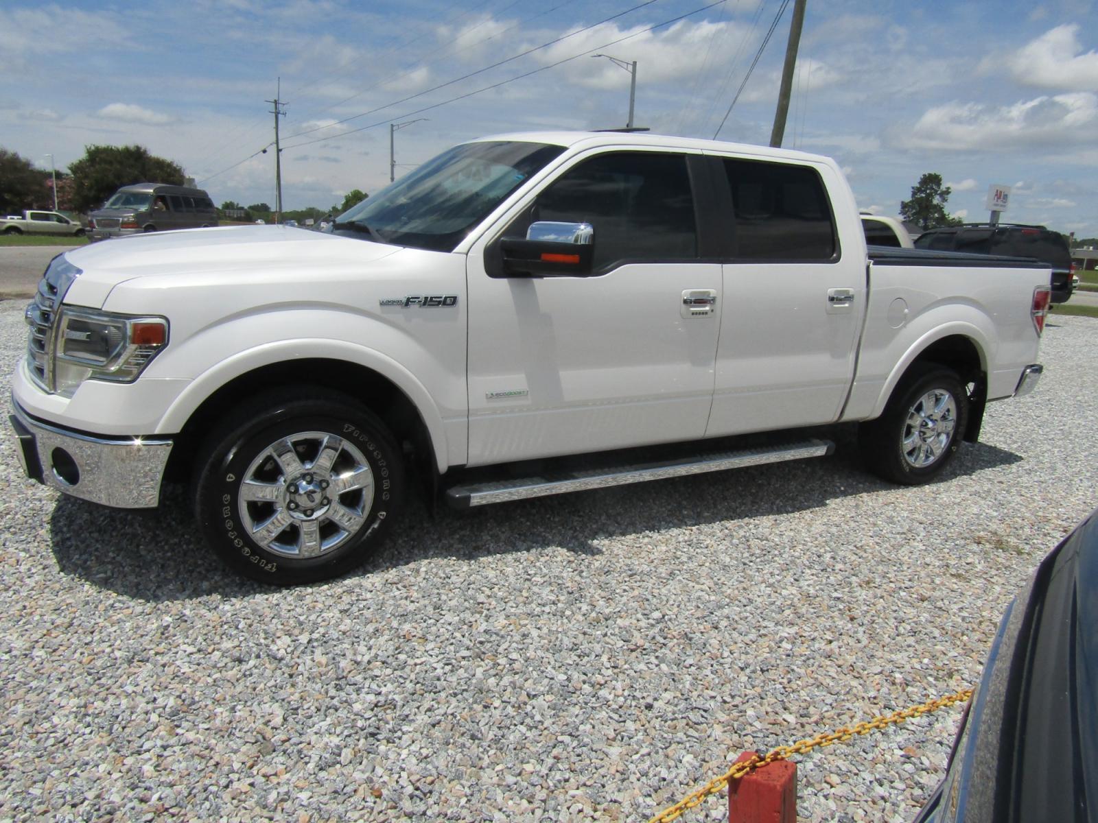 2013 White /Tan Ford F-150 Platinum SuperCrew 6.5-ft. Bed 2WD (1FTFW1CT0DK) with an 3.5L V6 TURBO engine, Automatic transmission, located at 15016 S Hwy 231, Midland City, AL, 36350, (334) 983-3001, 31.306210, -85.495277 - Photo #2