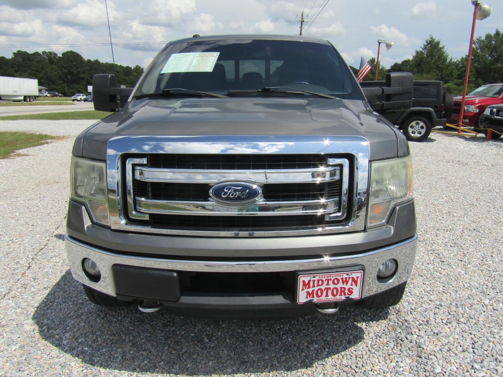 2011 Gray /Gray Ford F-150 FX4 SuperCrew 5.5-ft. Bed 4WD (1FTFW1ET9BF) with an 3.5L V6 engine, Automatic transmission, located at 15016 S Hwy 231, Midland City, AL, 36350, (334) 983-3001, 31.306210, -85.495277 - Photo #1
