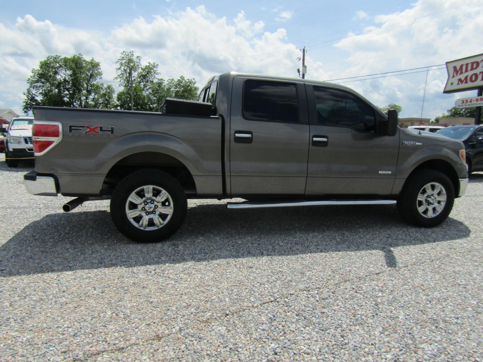 2011 Gray /Gray Ford F-150 FX4 SuperCrew 5.5-ft. Bed 4WD (1FTFW1ET9BF) with an 3.5L V6 engine, Automatic transmission, located at 15016 S Hwy 231, Midland City, AL, 36350, (334) 983-3001, 31.306210, -85.495277 - Photo #7