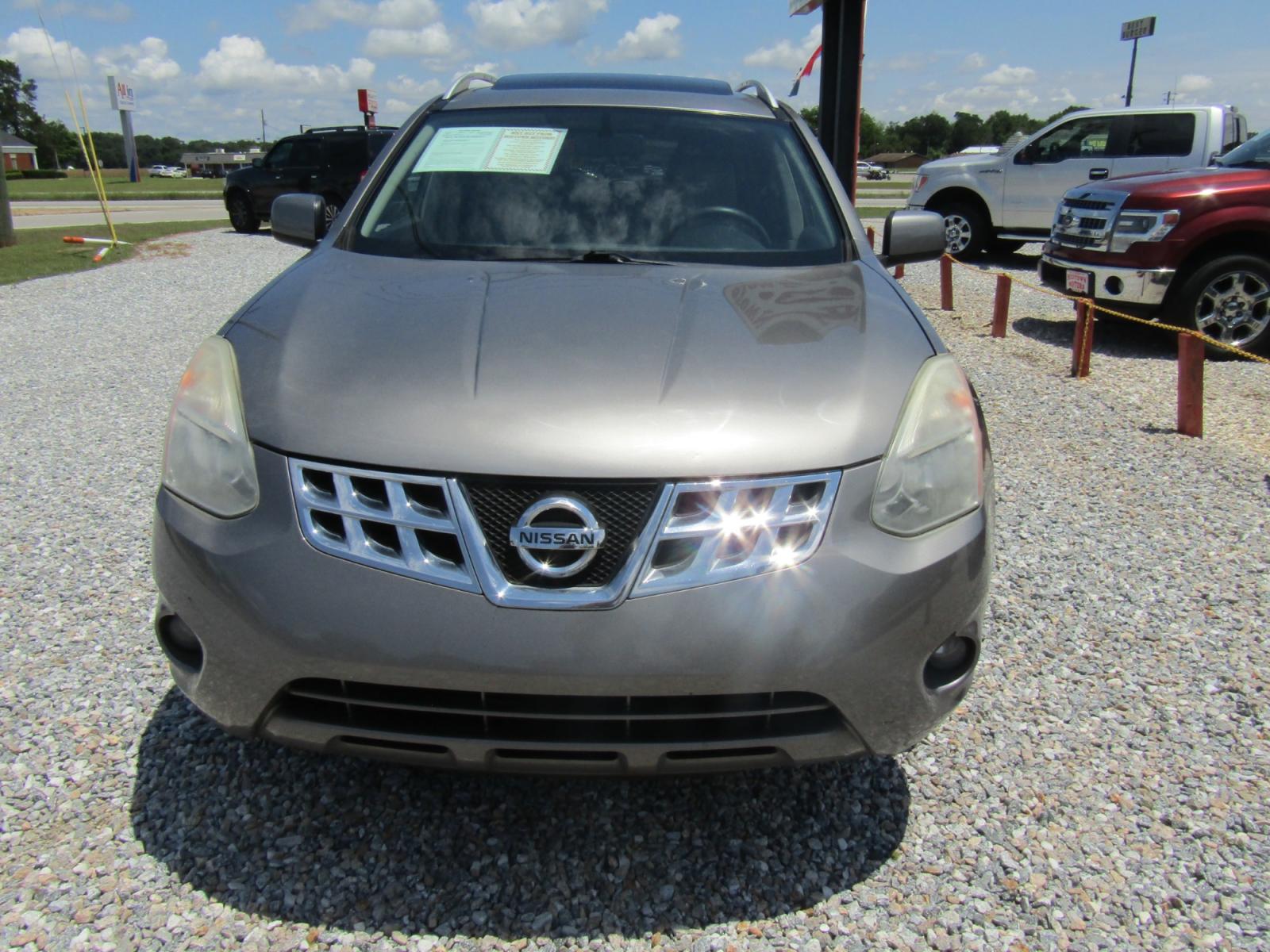 2013 Gray /Gray Nissan Rogue S 2WD (JN8AS5MT2DW) with an 2.5L L4 DOHC 16V engine, Automatic transmission, located at 15016 S Hwy 231, Midland City, AL, 36350, (334) 983-3001, 31.306210, -85.495277 - Photo #1