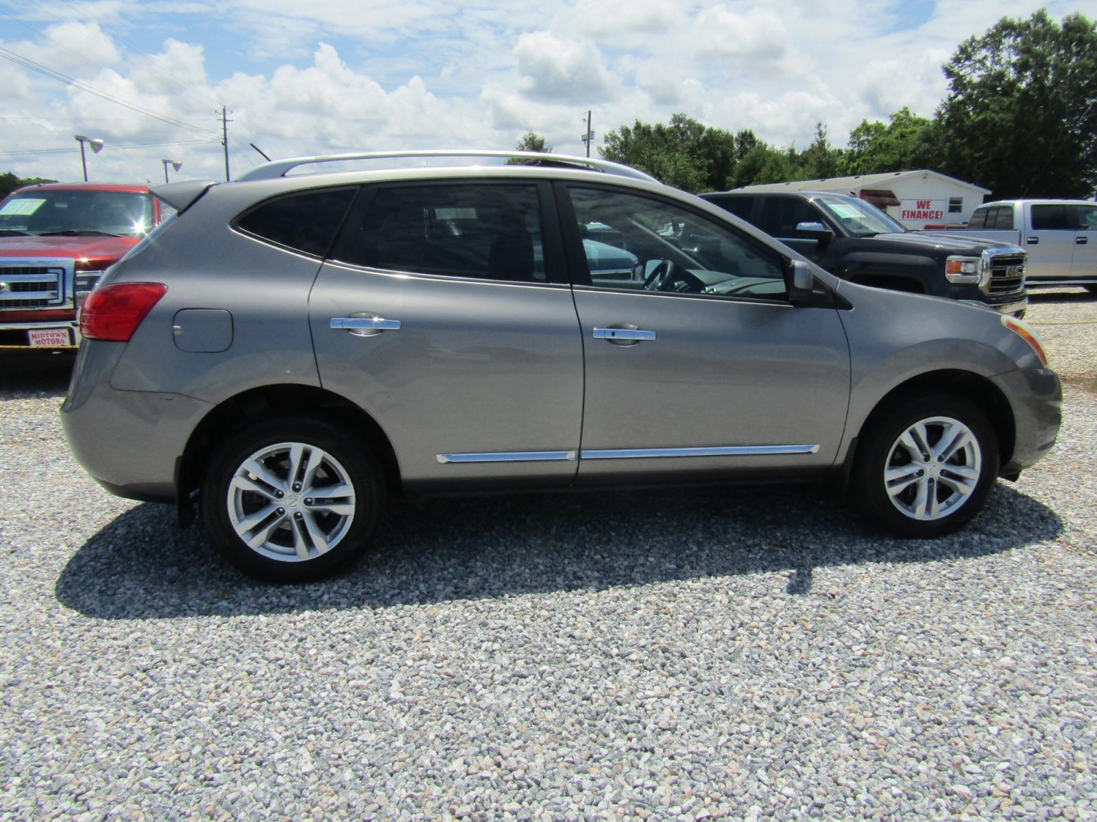 2013 Gray /Gray Nissan Rogue S 2WD (JN8AS5MT2DW) with an 2.5L L4 DOHC 16V engine, Automatic transmission, located at 15016 S Hwy 231, Midland City, AL, 36350, (334) 983-3001, 31.306210, -85.495277 - Photo #8