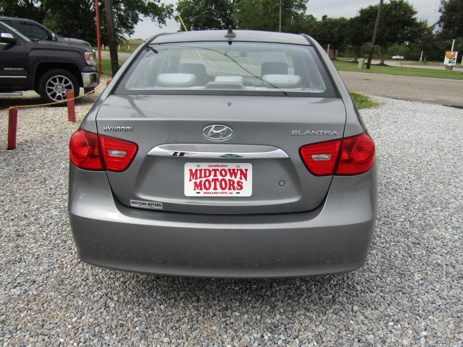 2010 Gray /Gray Hyundai Elantra GLS (KMHDU4AD3AU) with an 2.0L L4 DOHC 16V engine, Automatic transmission, located at 15016 S Hwy 231, Midland City, AL, 36350, (334) 983-3001, 31.306210, -85.495277 - Photo #4