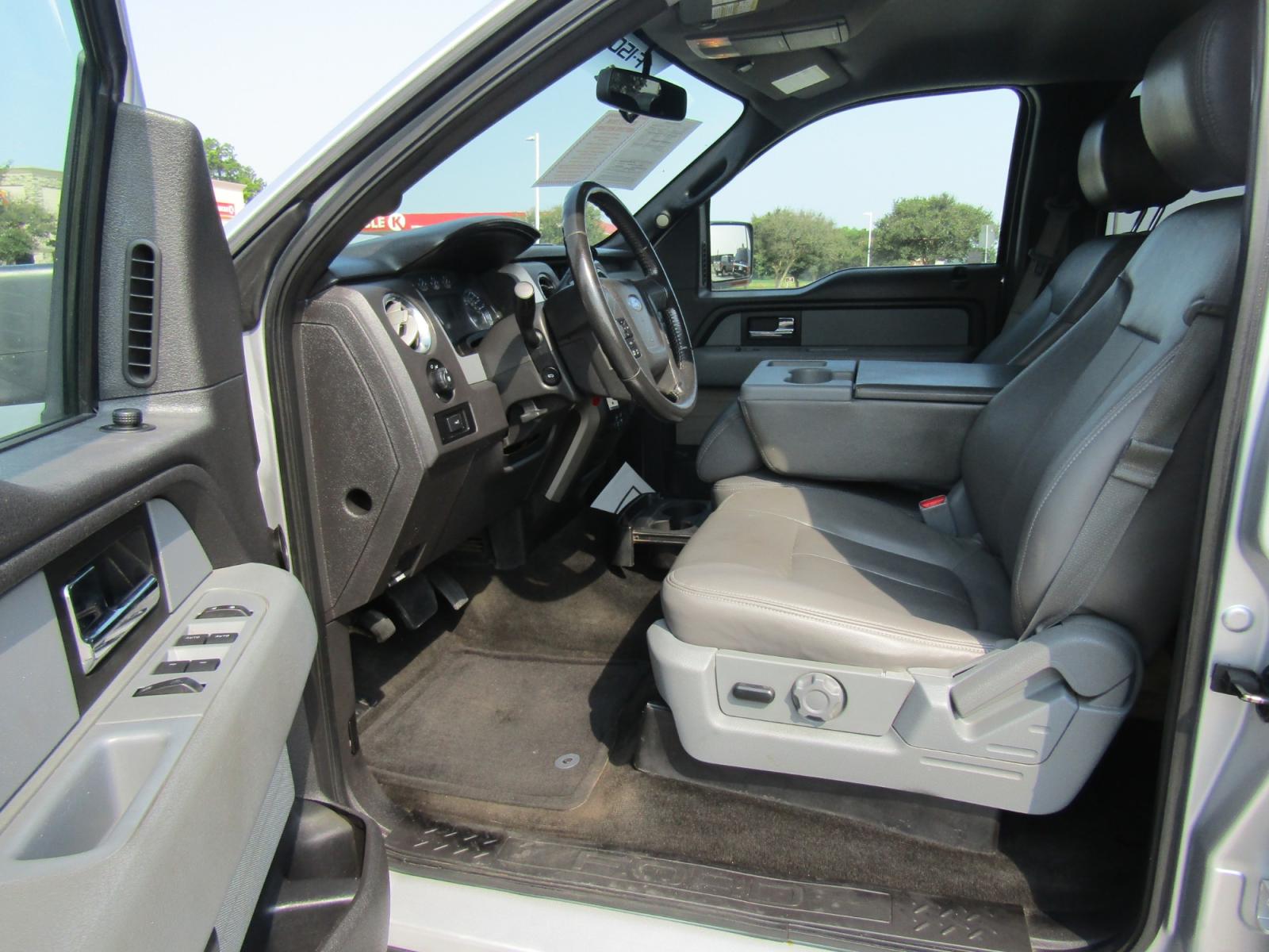 2012 Silver /Gray Ford F-150 Platinum SuperCrew 6.5-ft. Bed 2WD (1FTFW1CT7CF) with an 3.5L V6 TURBO engine, Automatic transmission, located at 15016 S Hwy 231, Midland City, AL, 36350, (334) 983-3001, 31.306210, -85.495277 - Photo #3