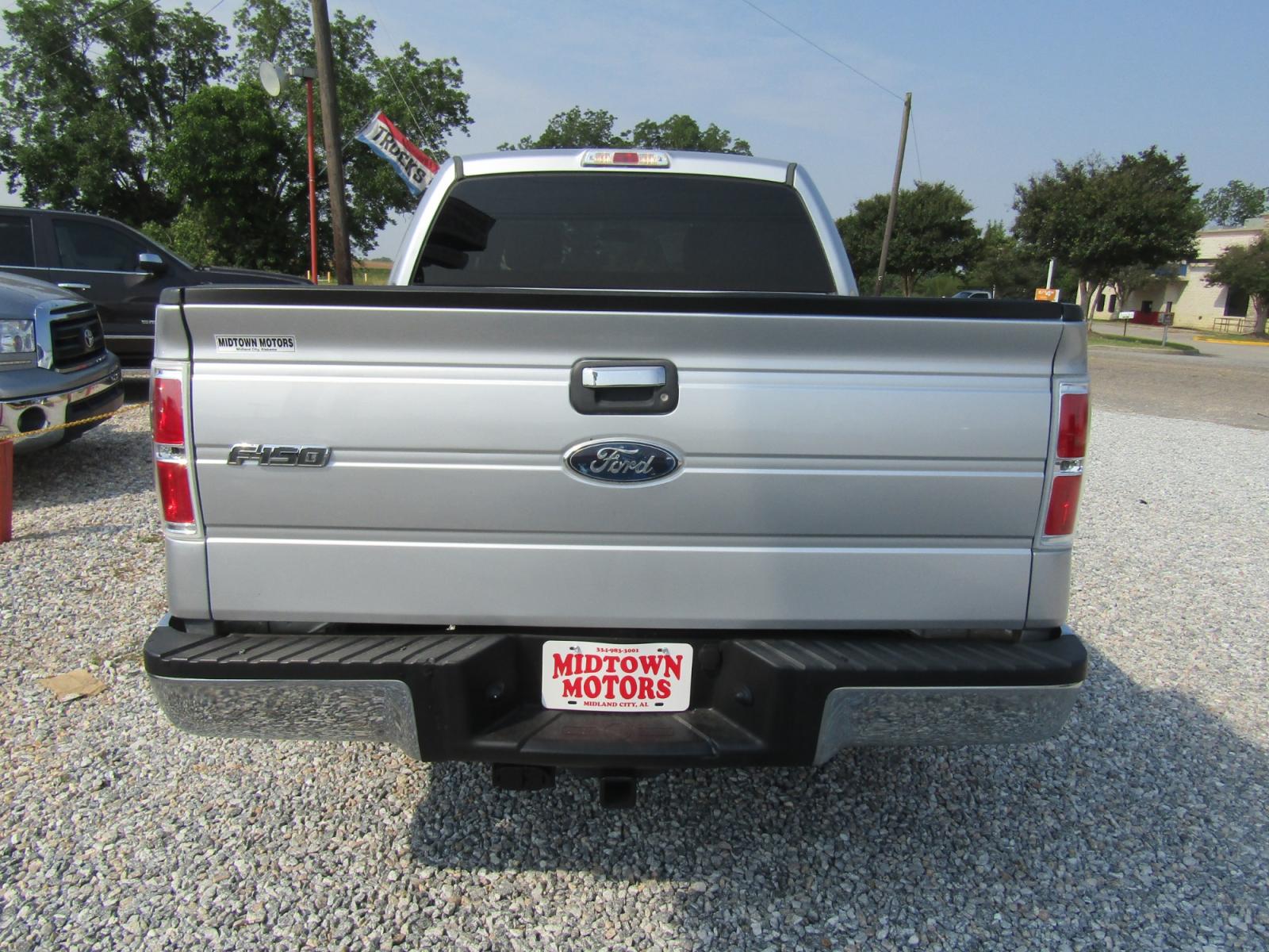2012 Silver /Gray Ford F-150 Platinum SuperCrew 6.5-ft. Bed 2WD (1FTFW1CT7CF) with an 3.5L V6 TURBO engine, Automatic transmission, located at 15016 S Hwy 231, Midland City, AL, 36350, (334) 983-3001, 31.306210, -85.495277 - Photo #6
