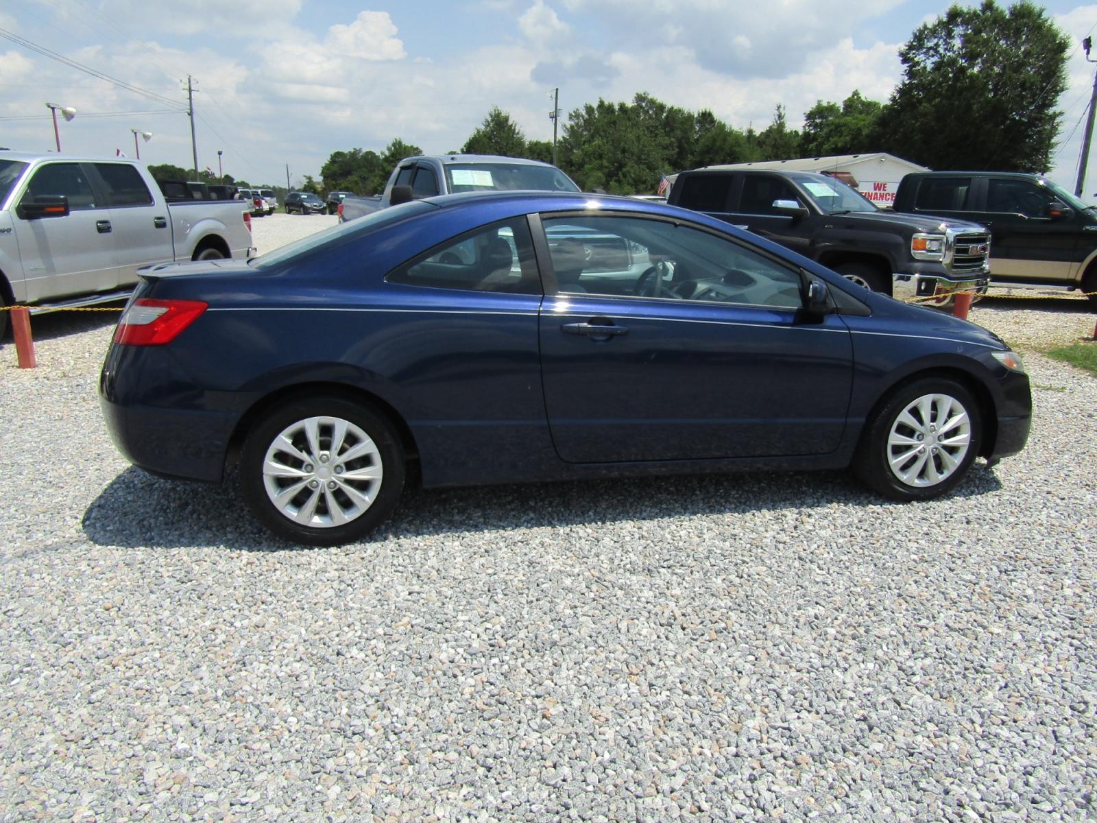 2011 Blue Honda Civic LX Coupe 5-Speed AT (2HGFG1B67BH) with an 1.8L L4 SOHC 16V engine, Automatic transmission, located at 15016 S Hwy 231, Midland City, AL, 36350, (334) 983-3001, 31.306210, -85.495277 - Photo #6